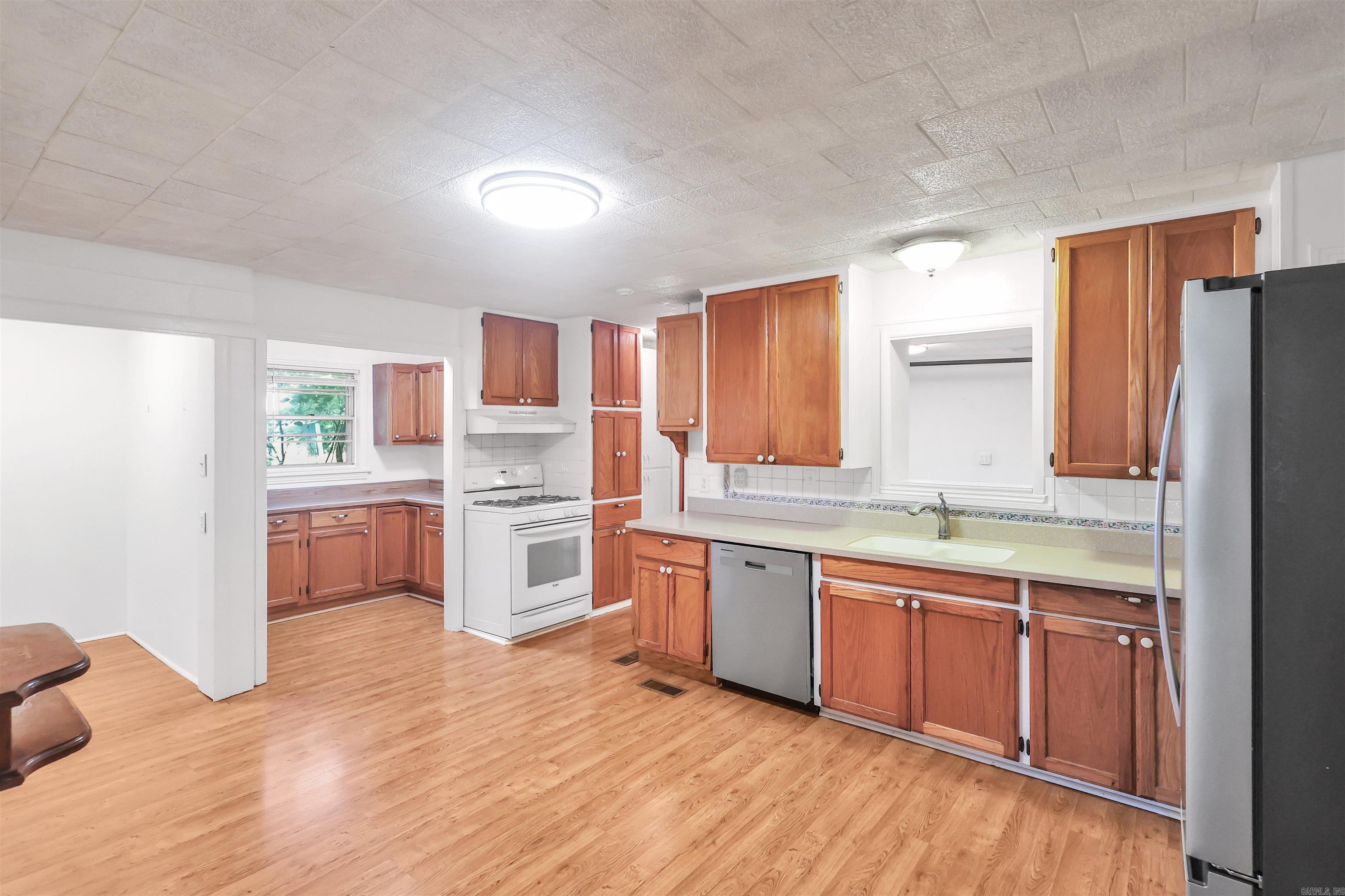 110 Jerome Street Property Photo 14