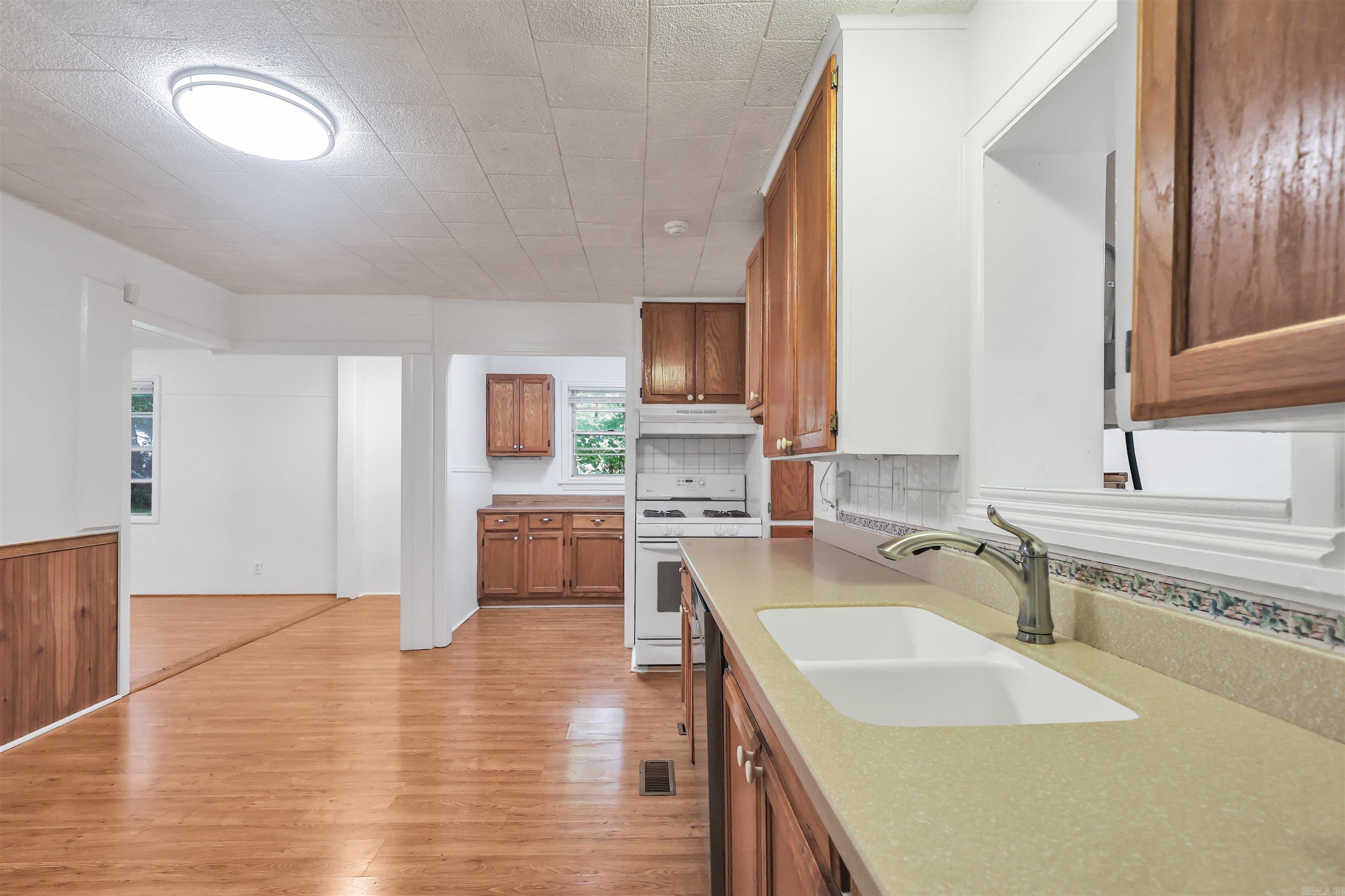 110 Jerome Street Property Photo 15