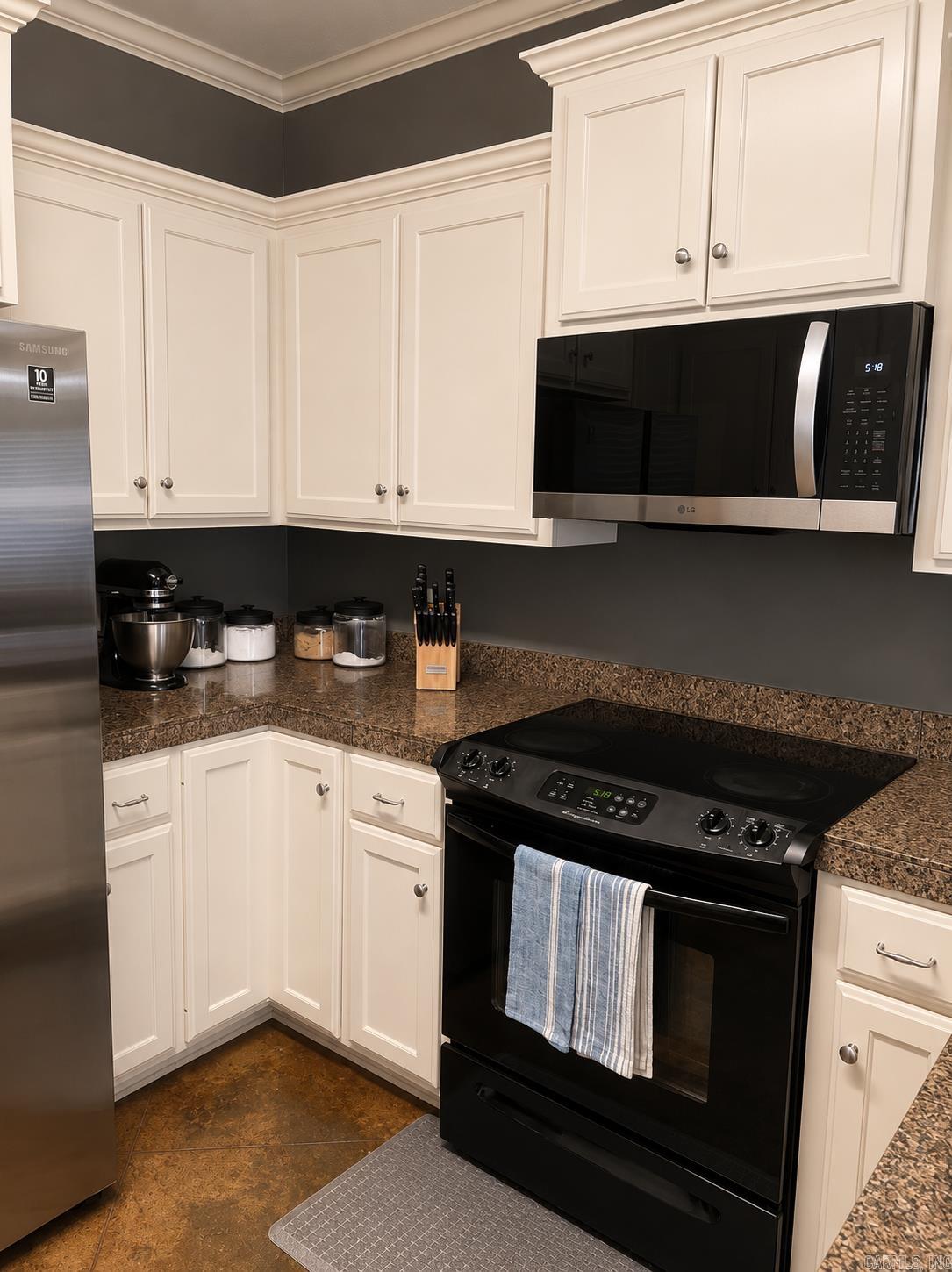 4 Wallace Way Property Photo 18