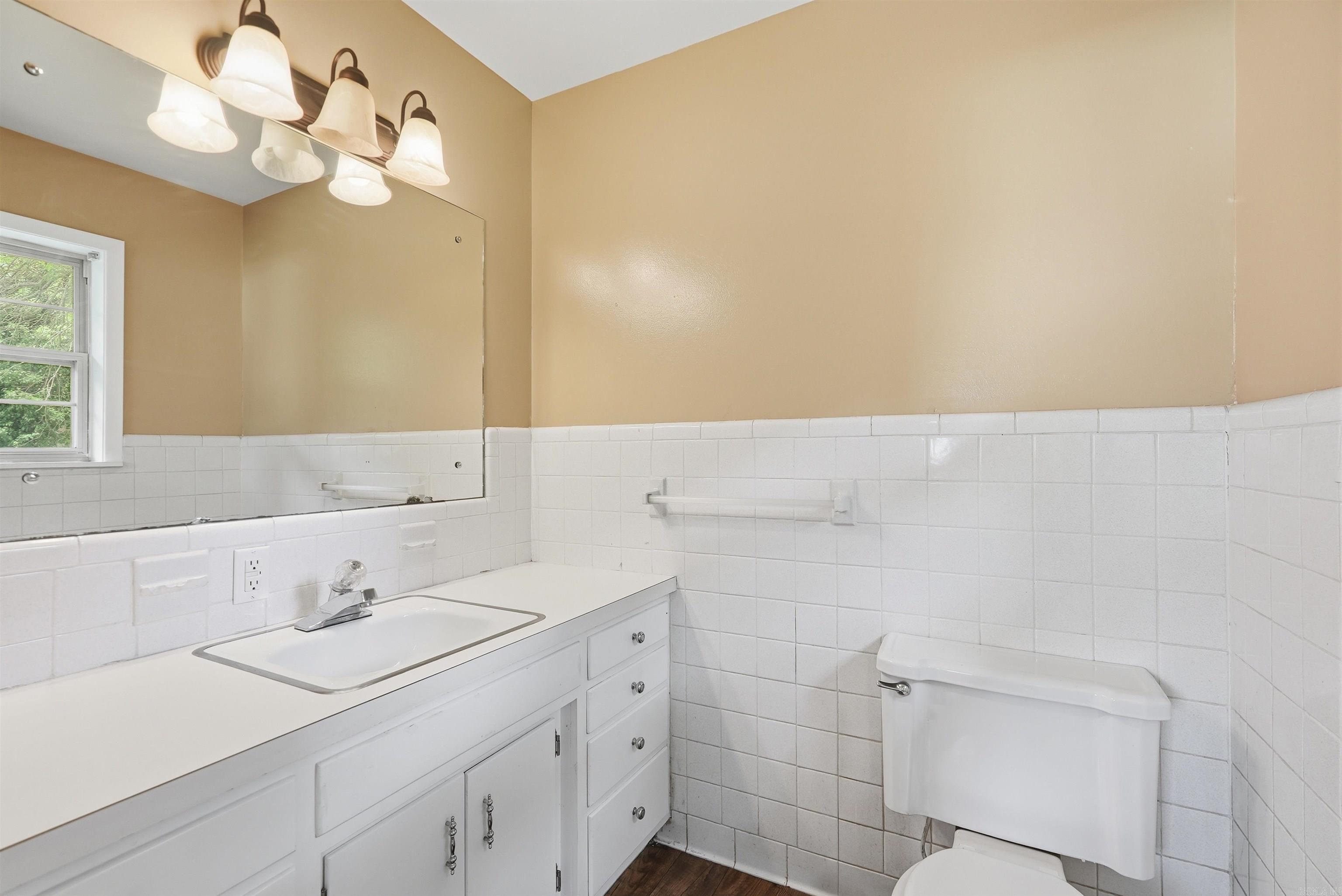 1105 Boardman St Property Photo 10
