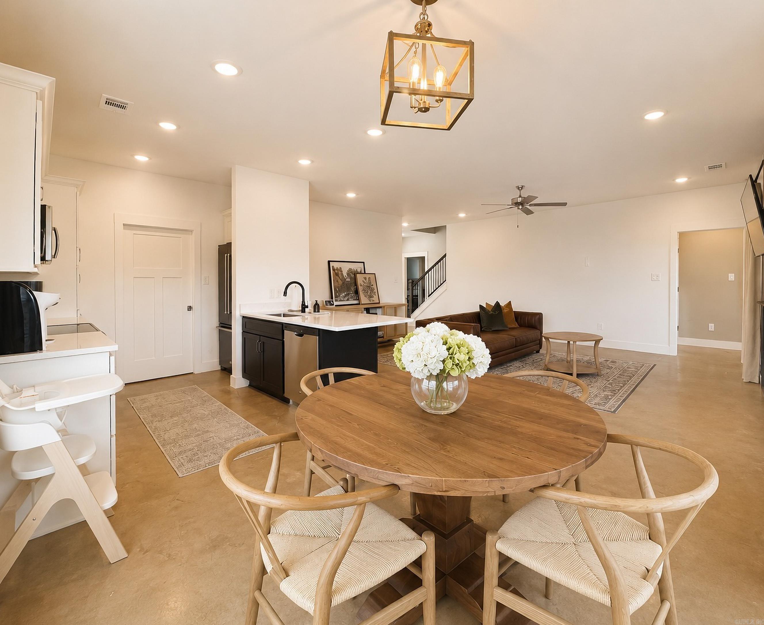 4204 Clowder Lane Property Photo 11