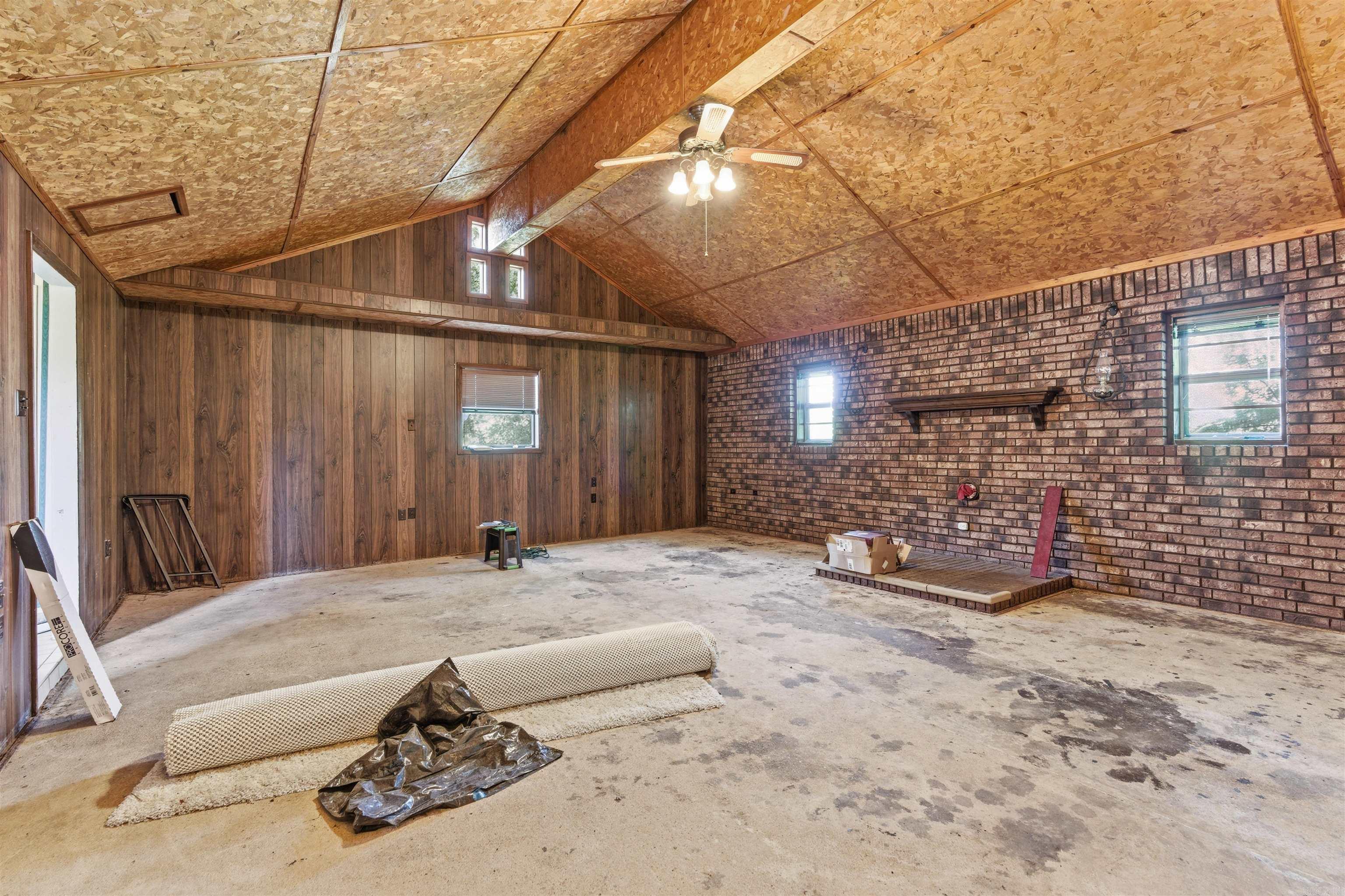 4505 Prospect Road Property Photo 8