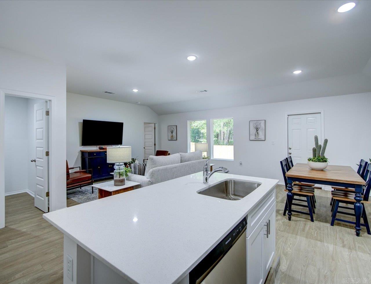 601 Chakka Loop Property Photo 6