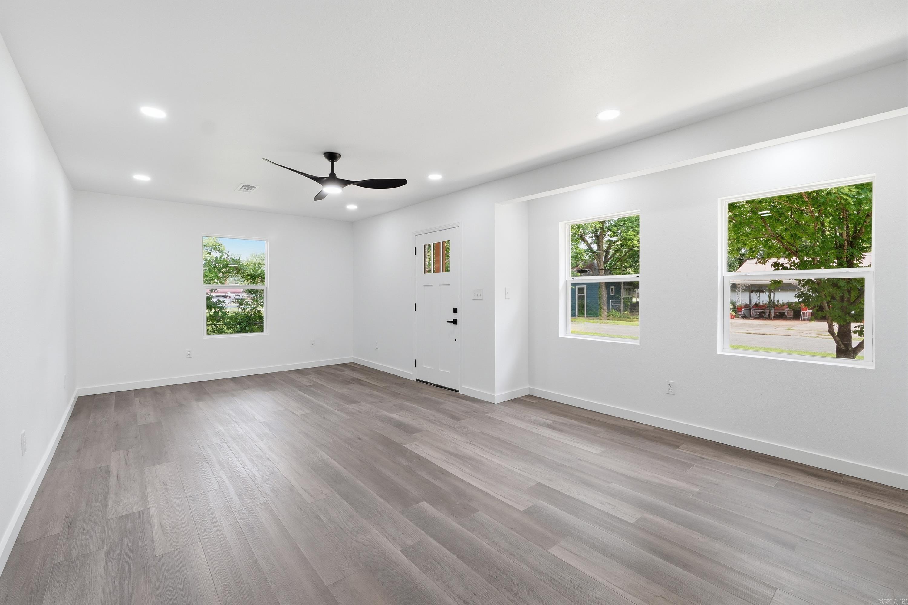 305 Sw 3rd Street Property Photo 8