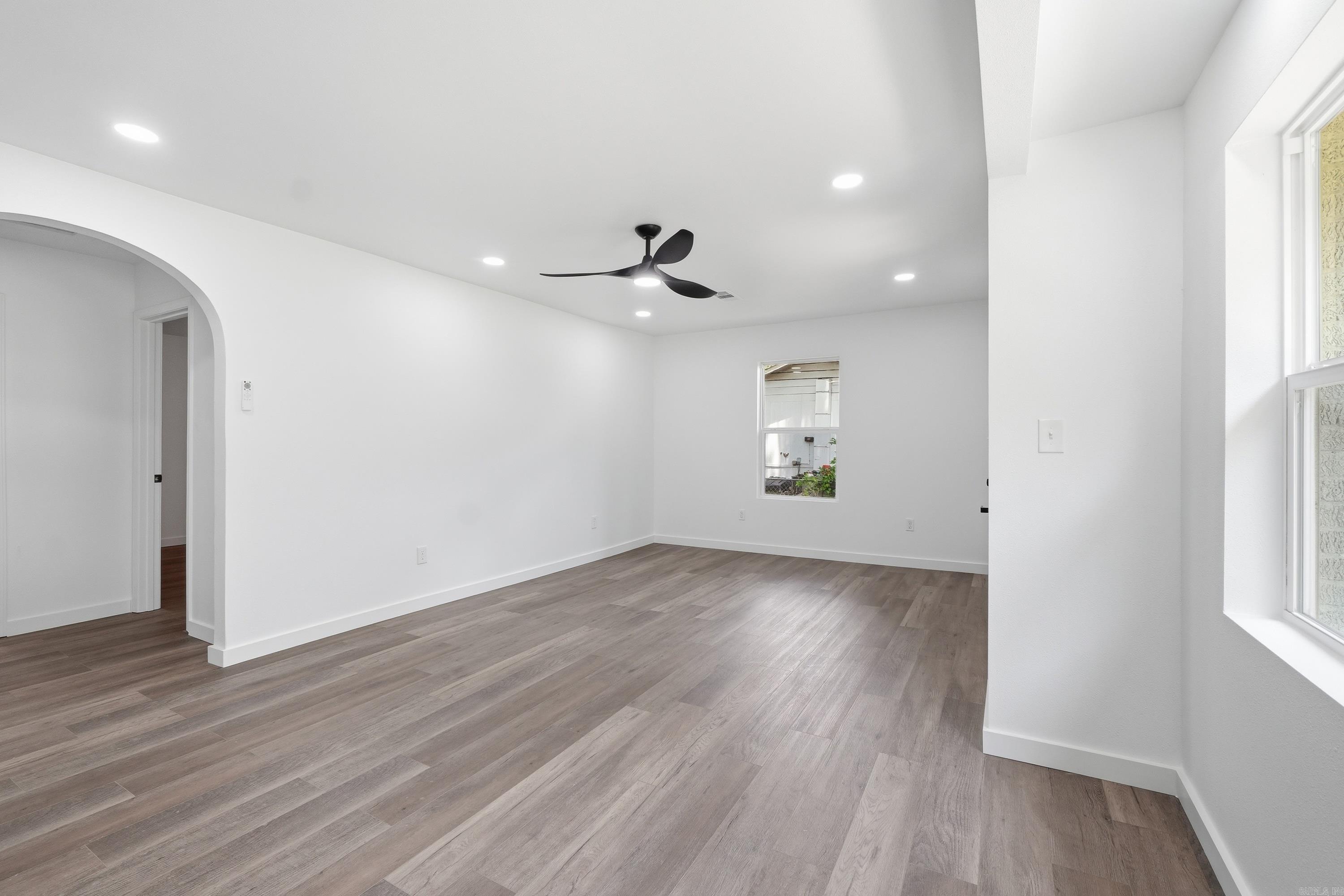 305 Sw 3rd Street Property Photo 9