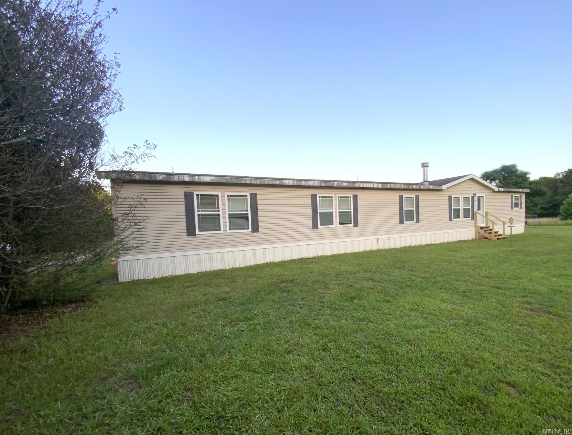 207 Bradley 39 Property Photo 1