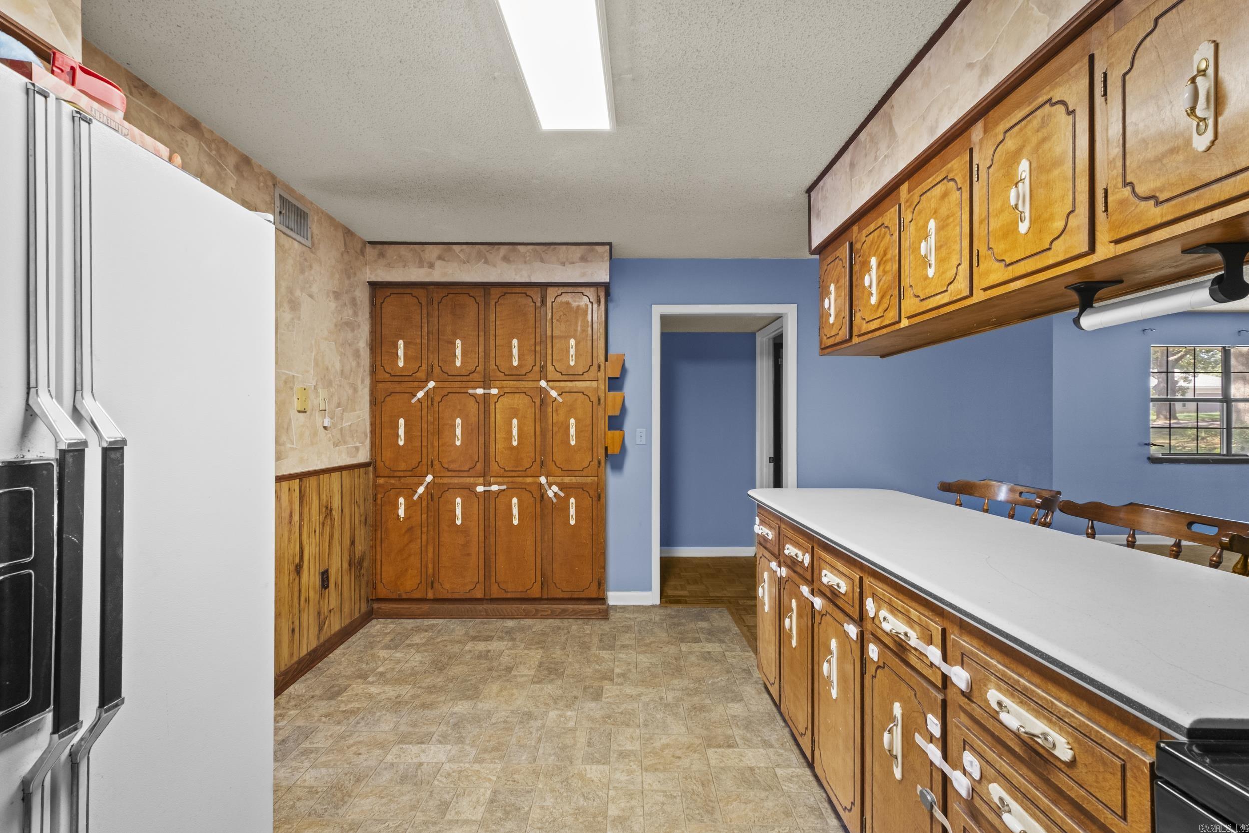 5006 Madison Avenue Property Photo 9