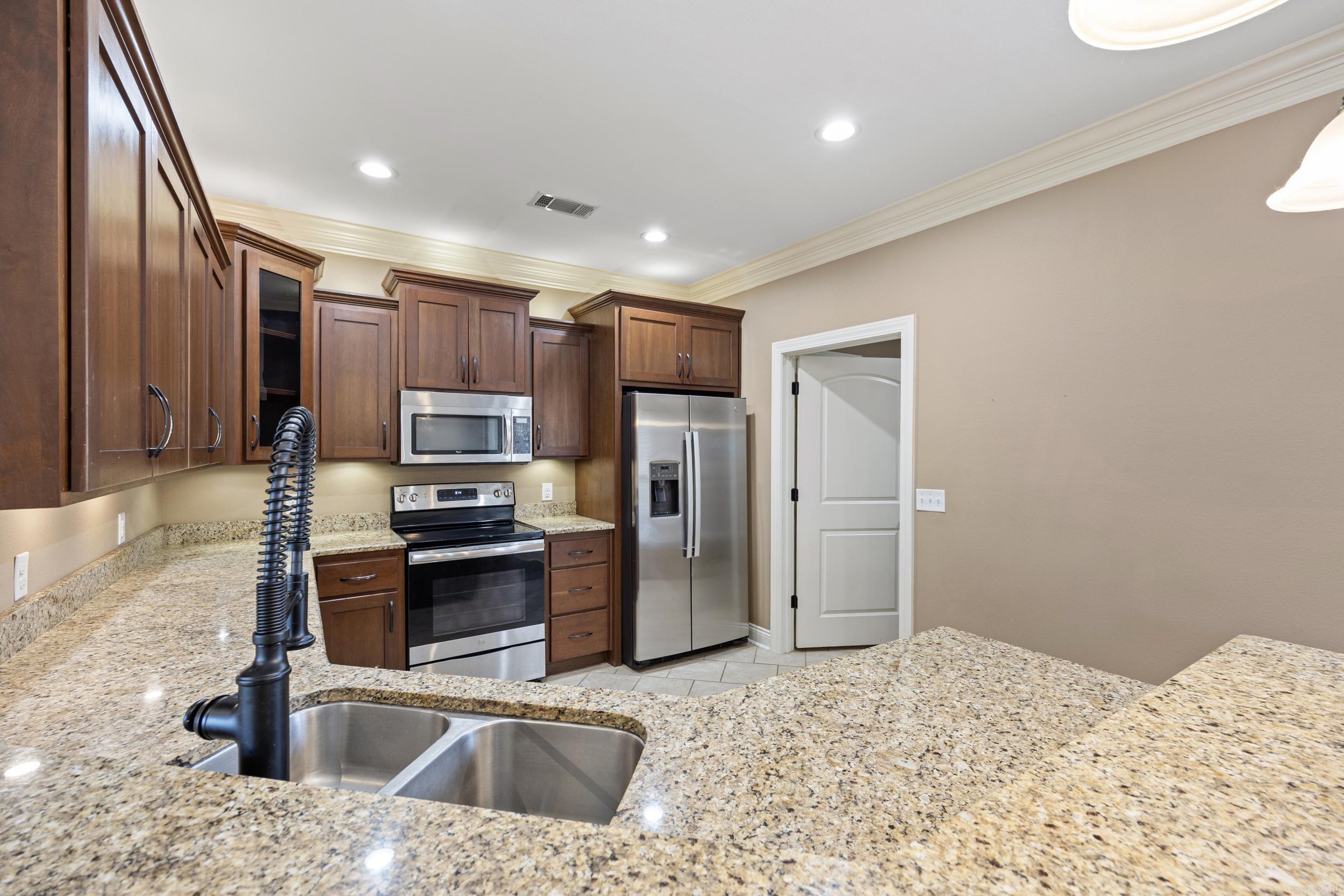 31 Village Court Property Photo 13