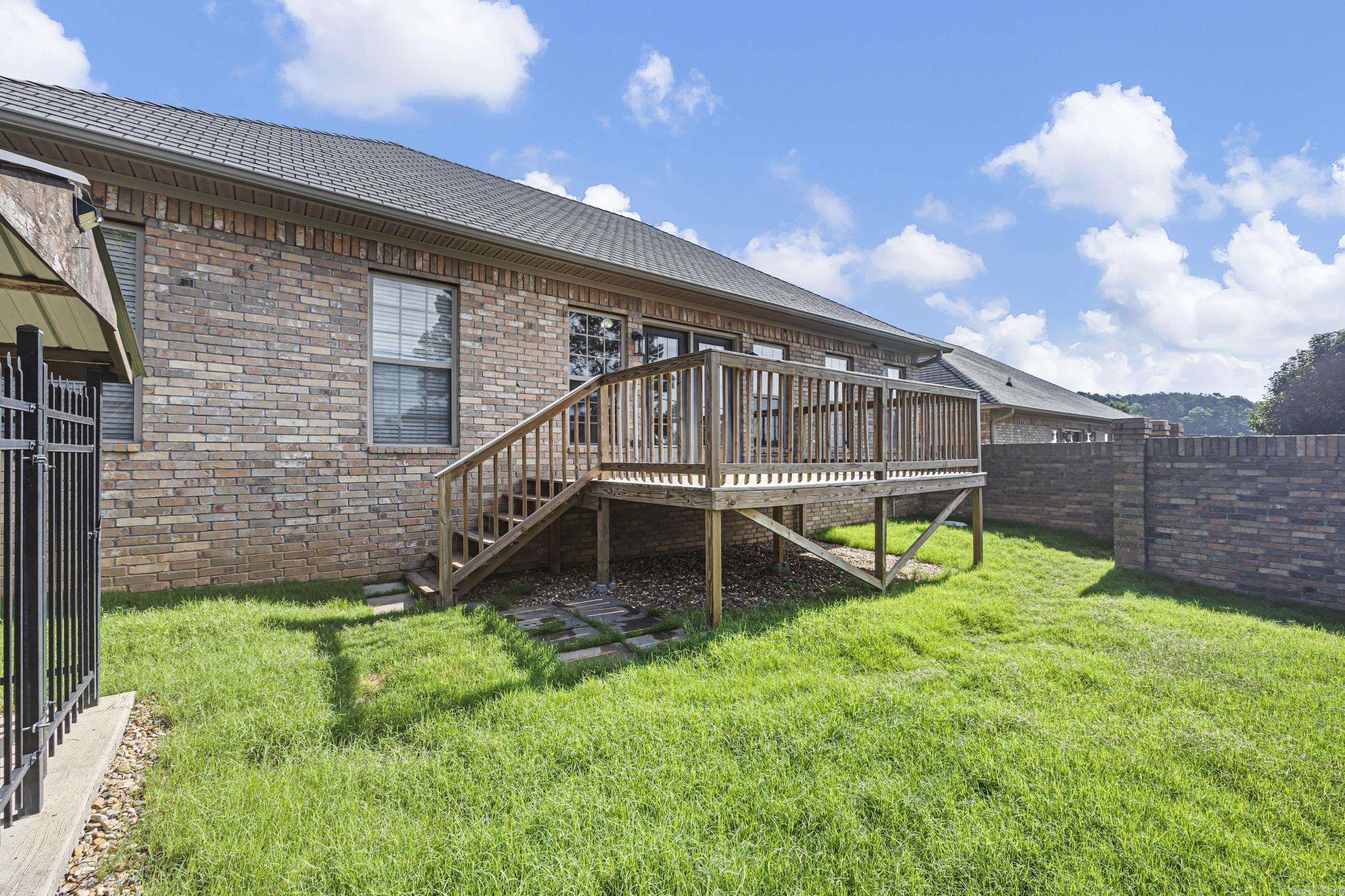 31 Village Court Property Photo 25