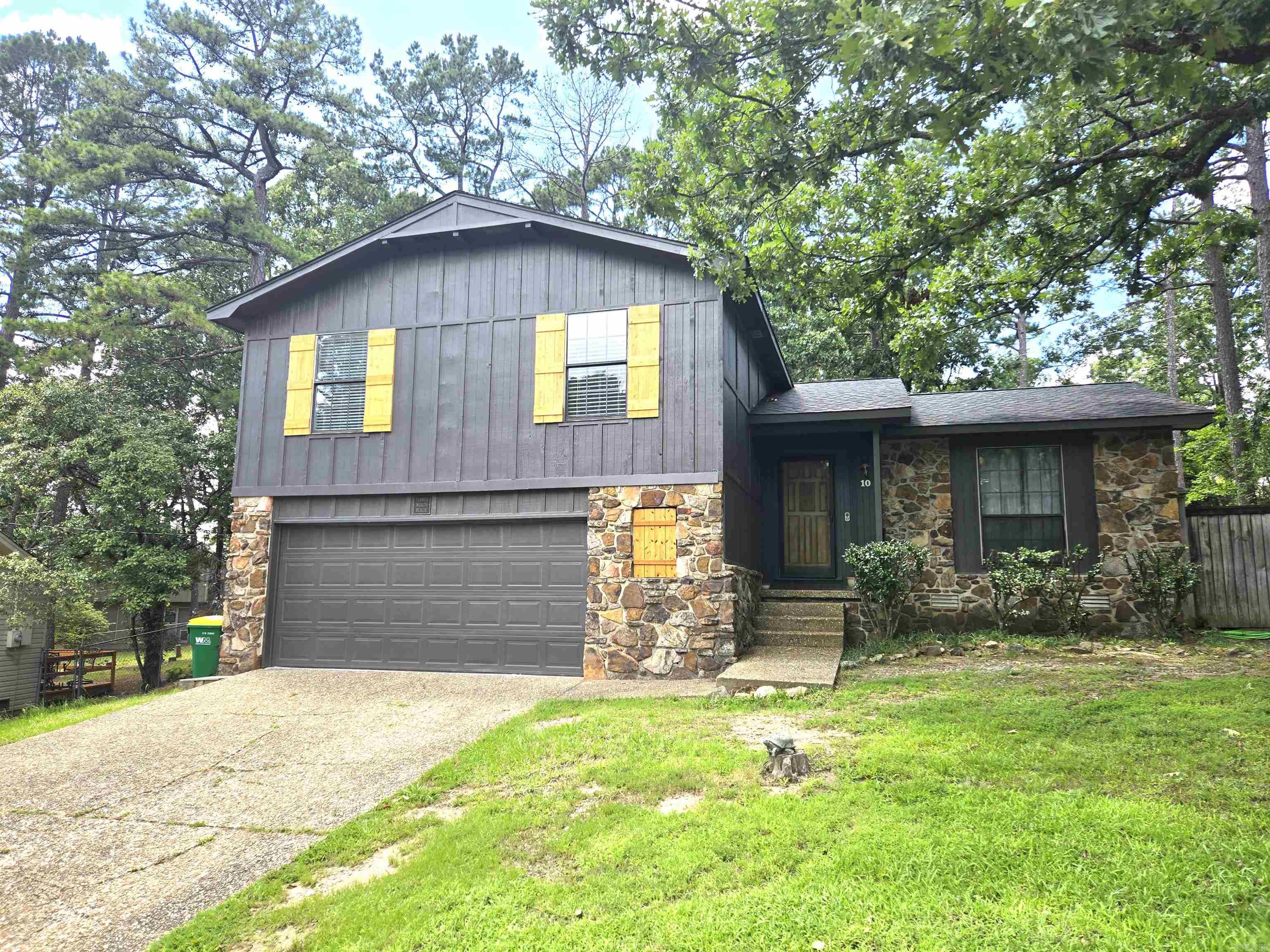 10 Flourite Cove Property Photo 1