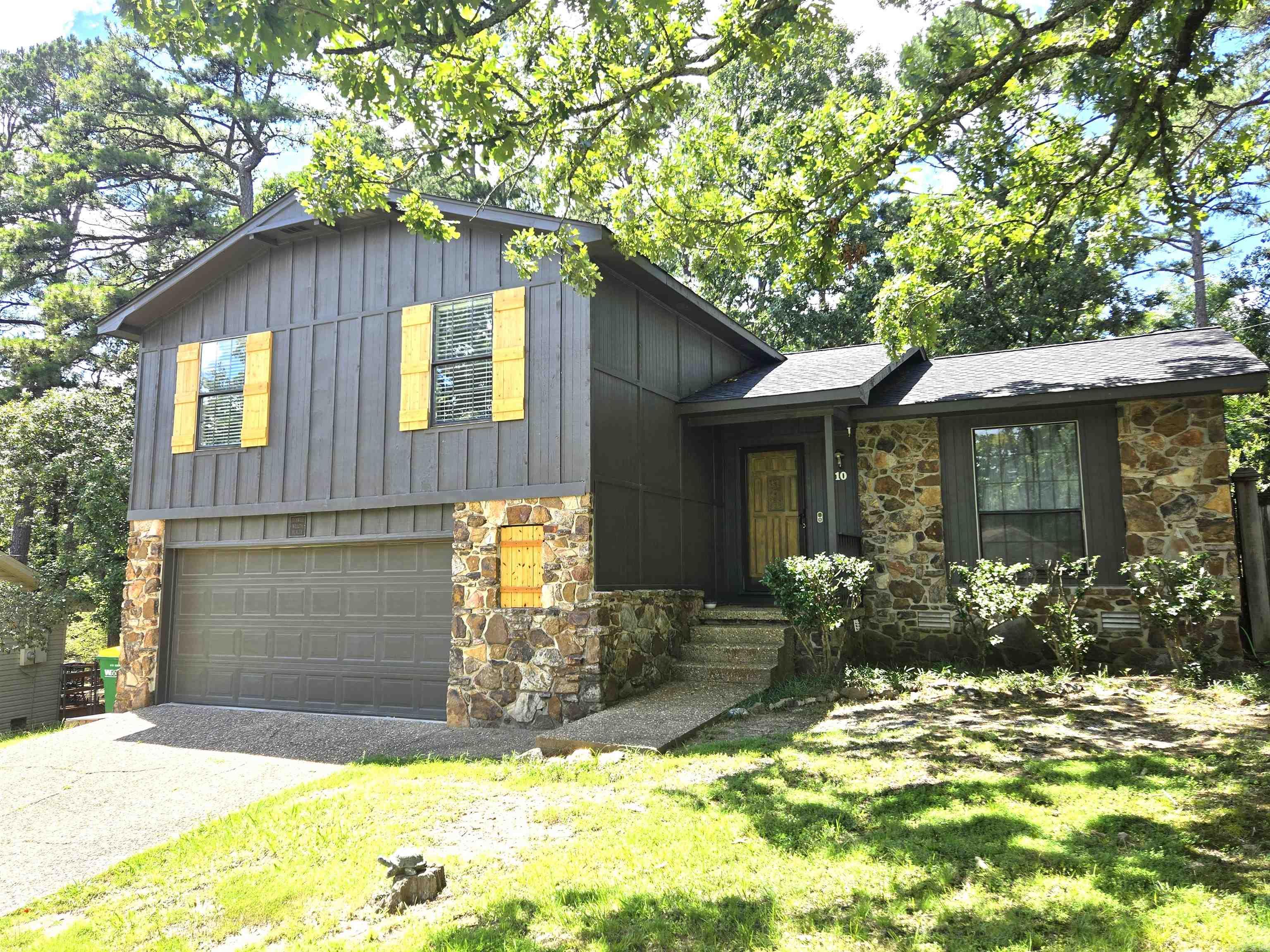 10 Flourite Cove Property Photo 2
