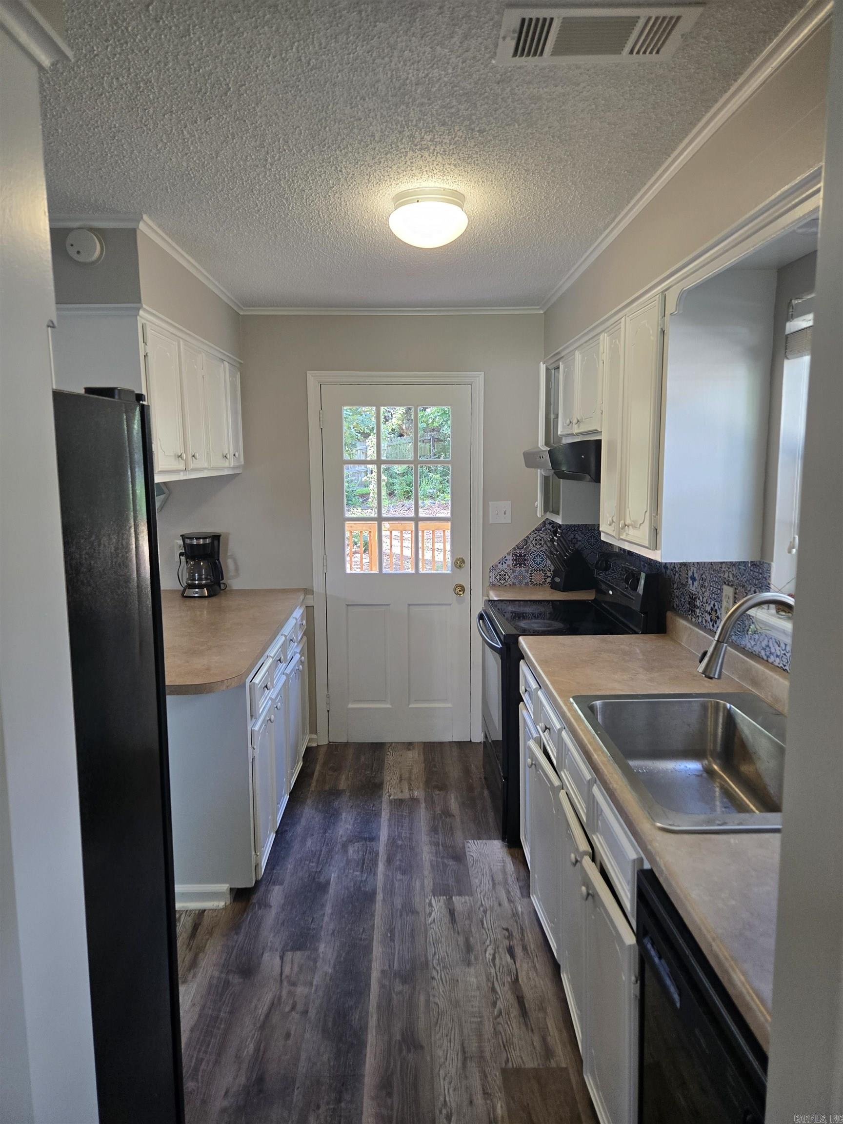 10 Flourite Cove Property Photo 7