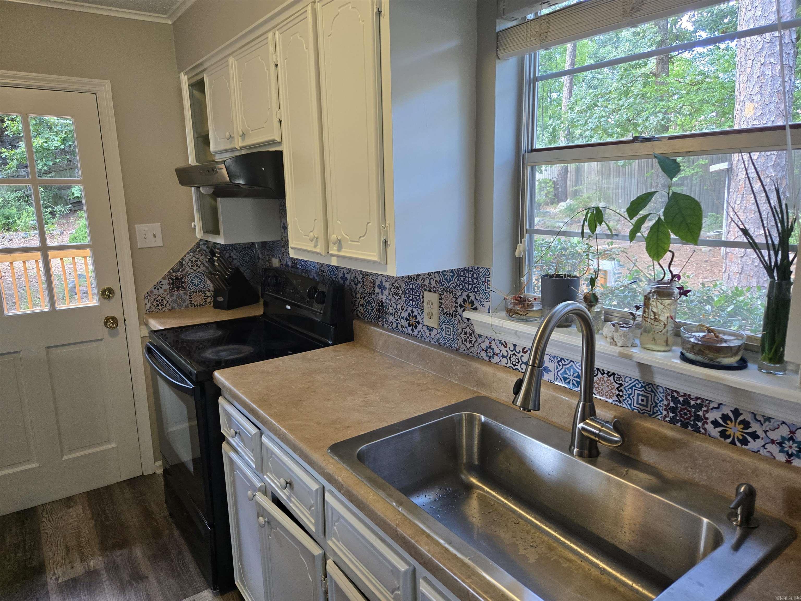 10 Flourite Cove Property Photo 9