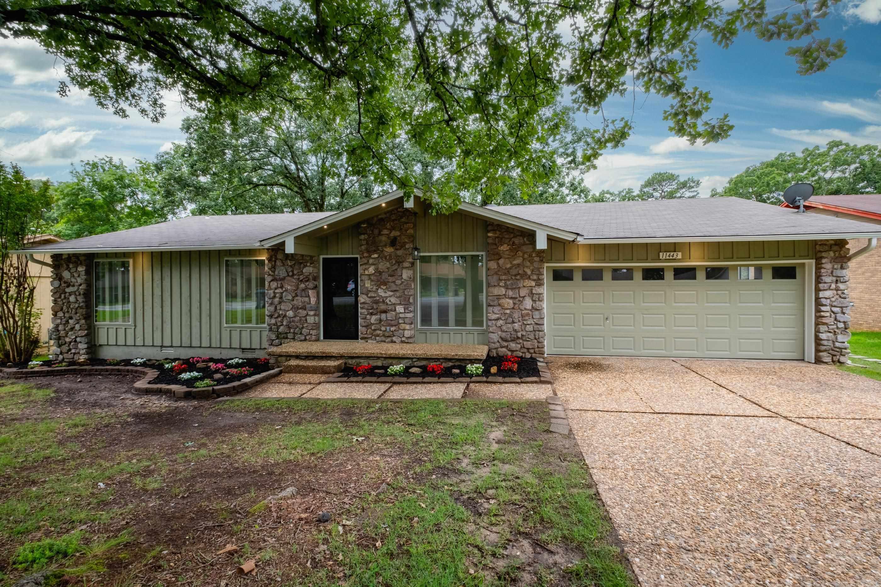 11443 Southridge Drive Property Photo 2