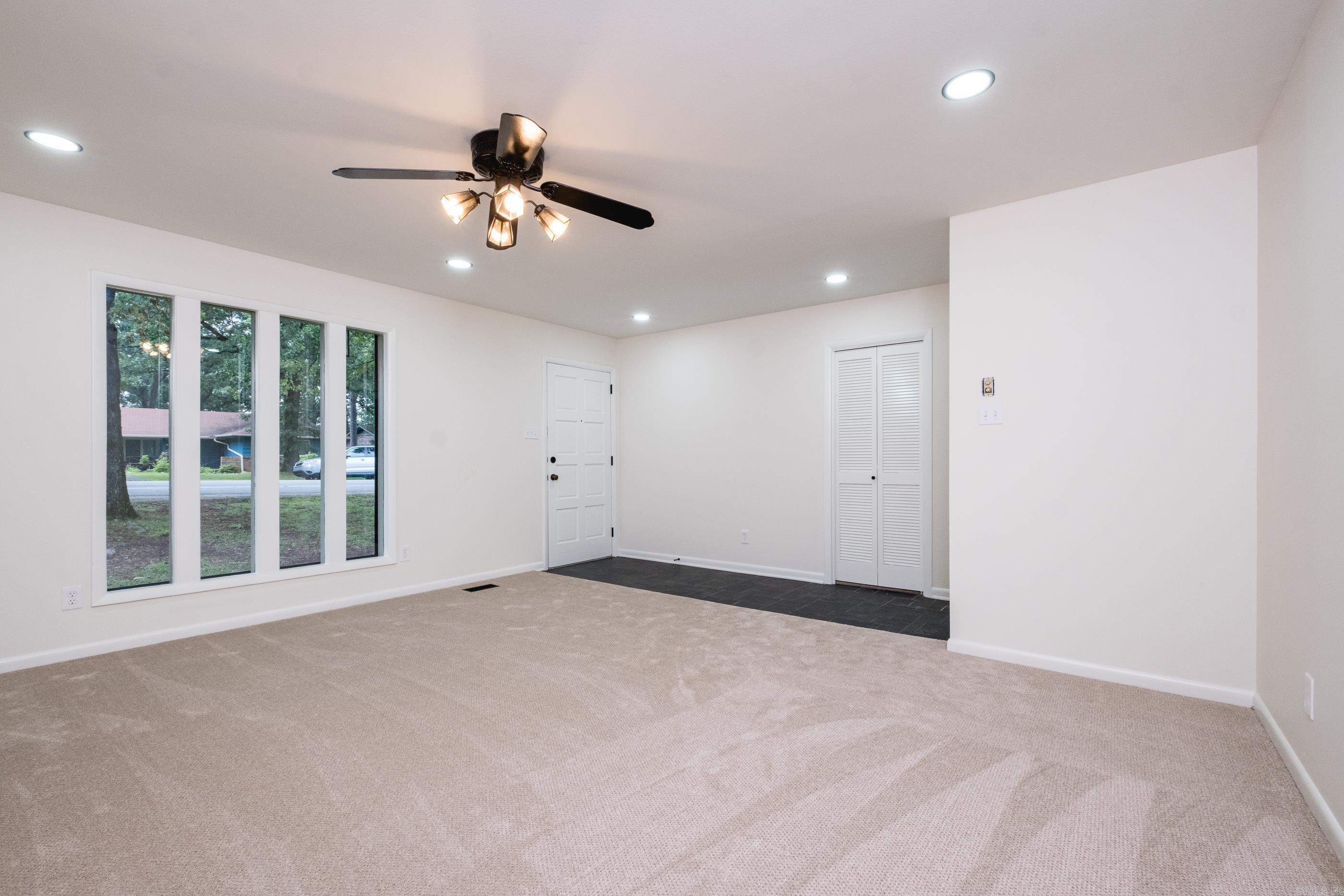 11443 Southridge Drive Property Photo 7