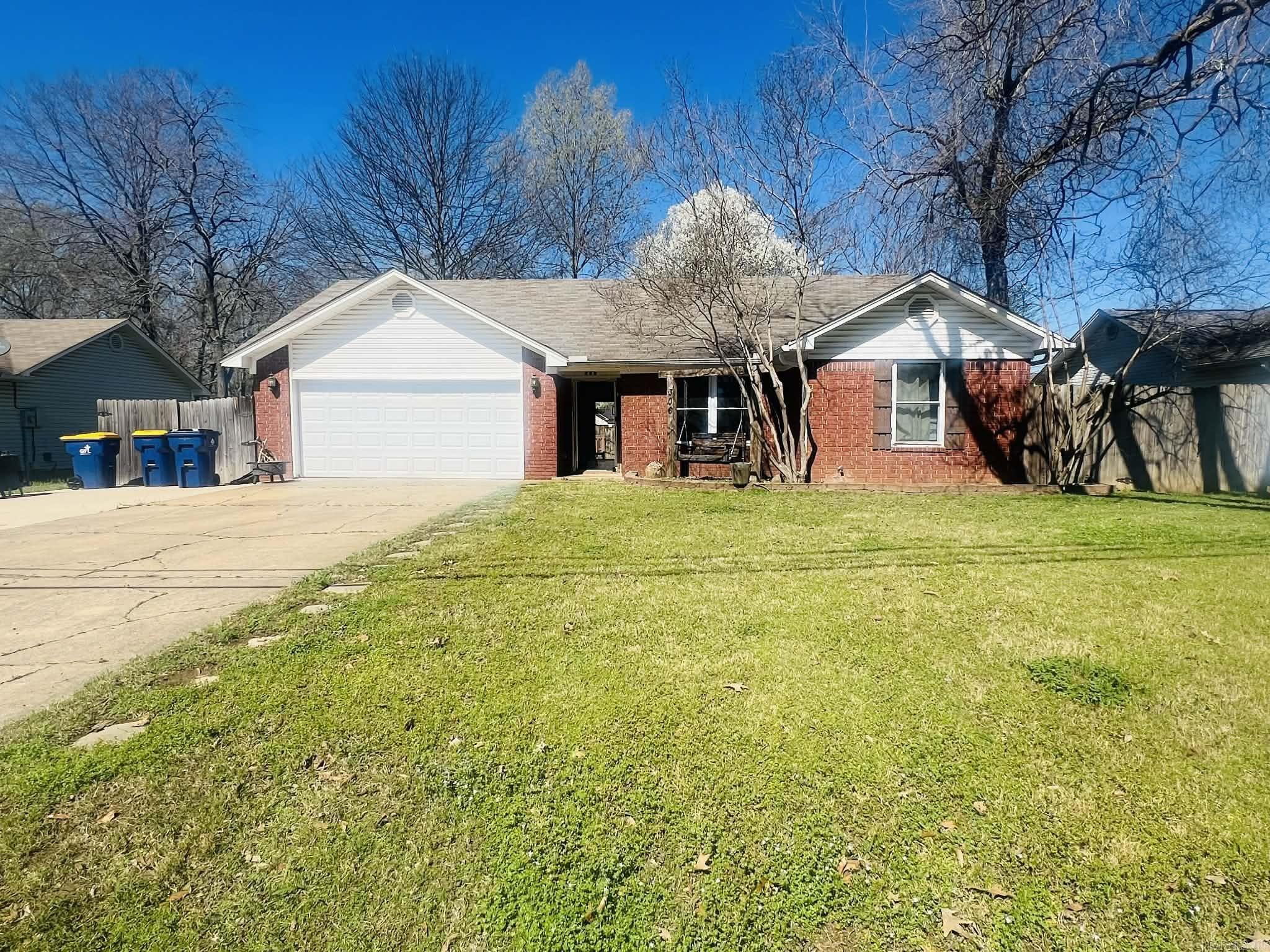 306 Ray Street Property Photo 1