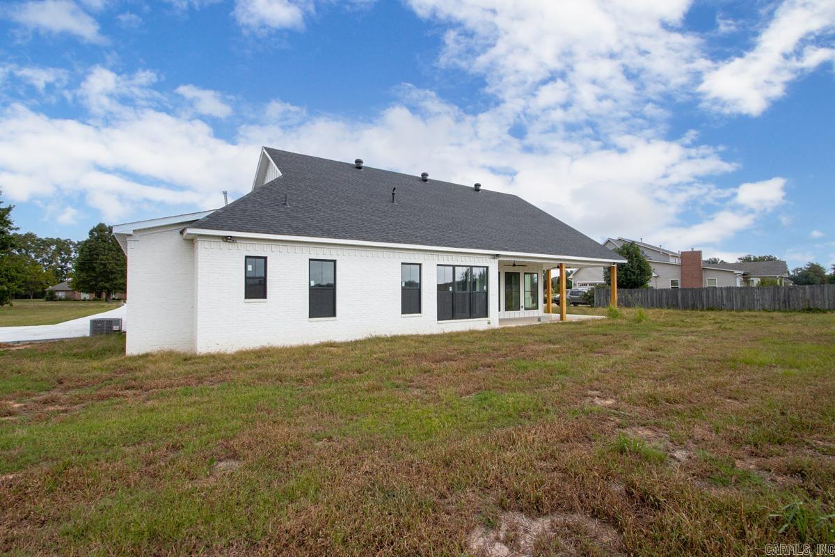 7918 Blue Heron Parkway Street Property Photo 9