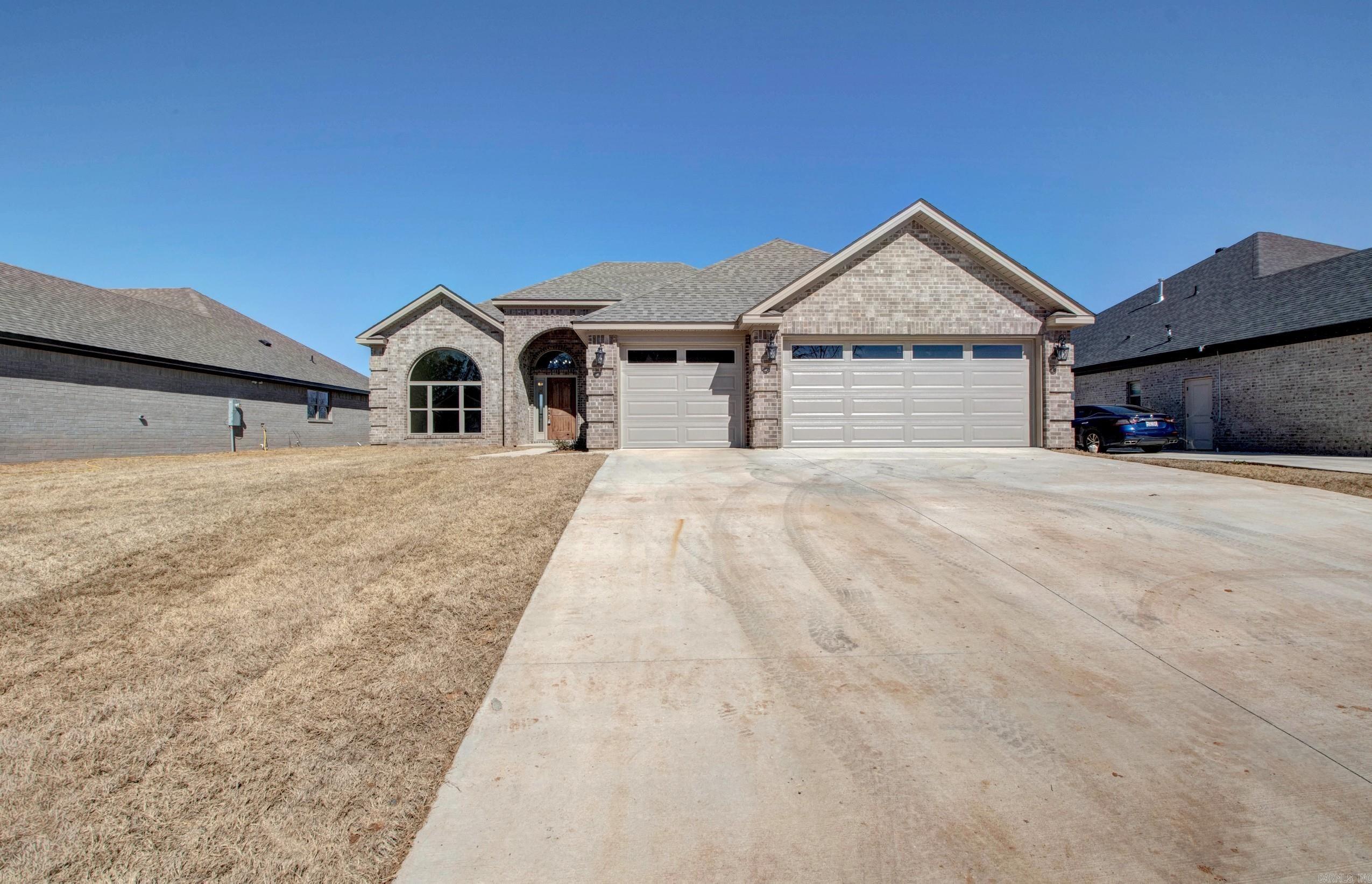 606 Corondelet Lane Property Photo 1