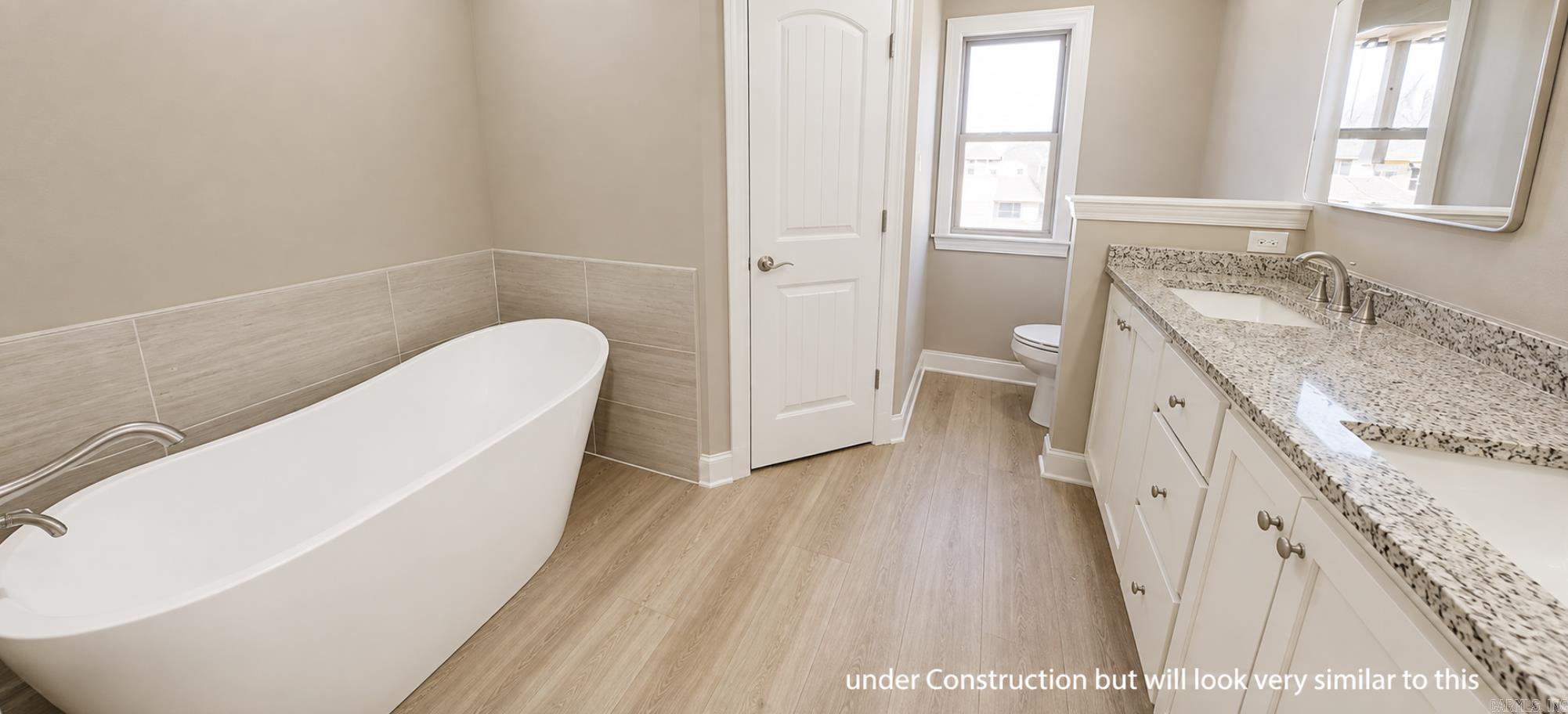 606 Corondelet Lane Property Photo 8