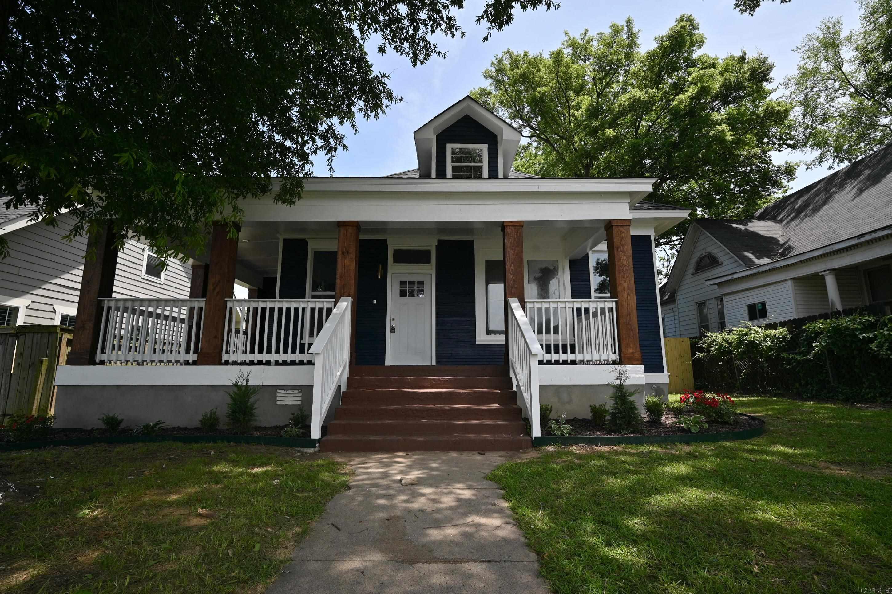 1015 Barber Street Property Photo 1