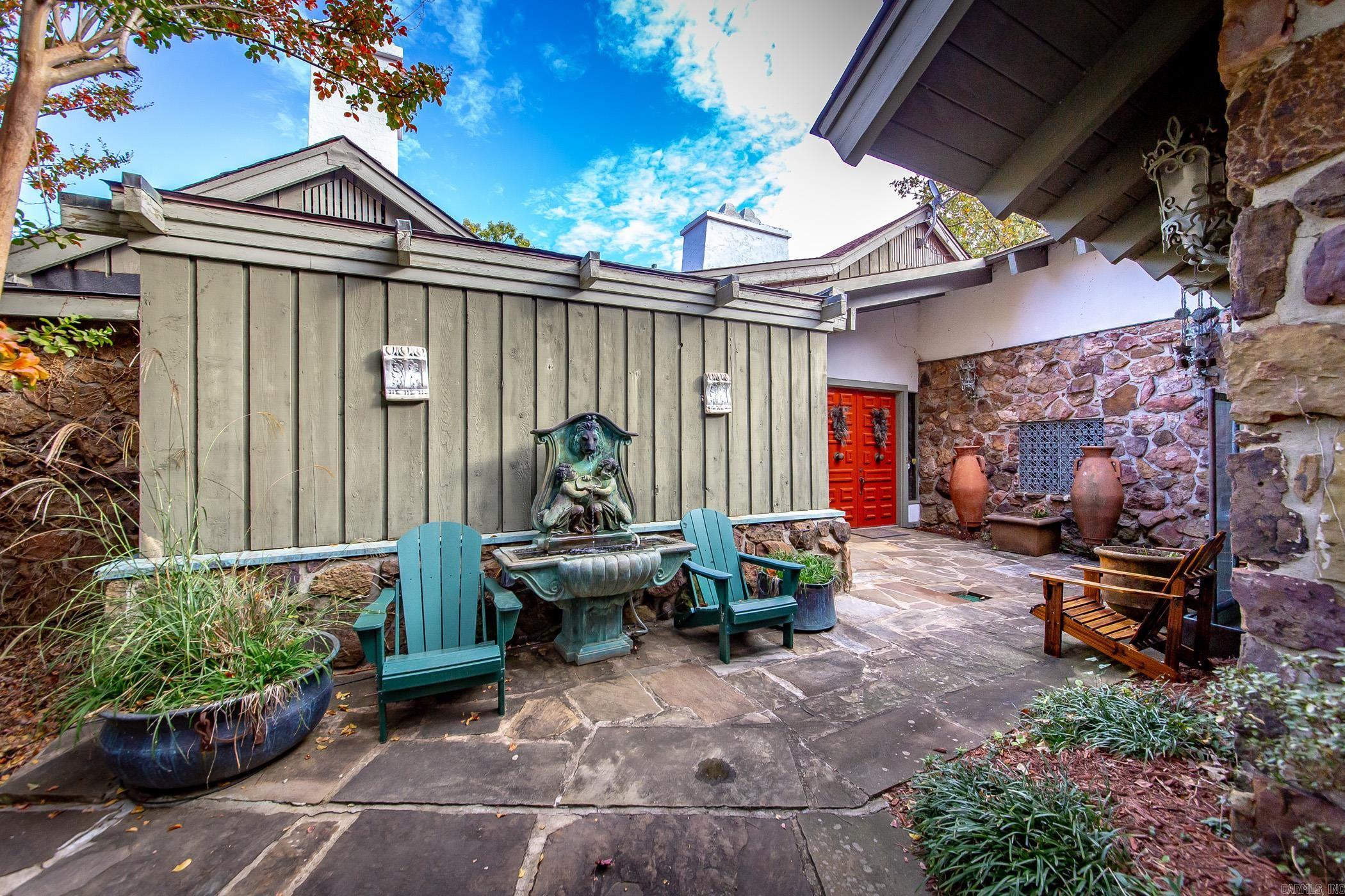 1023 Rock Ledge Road Property Photo 5