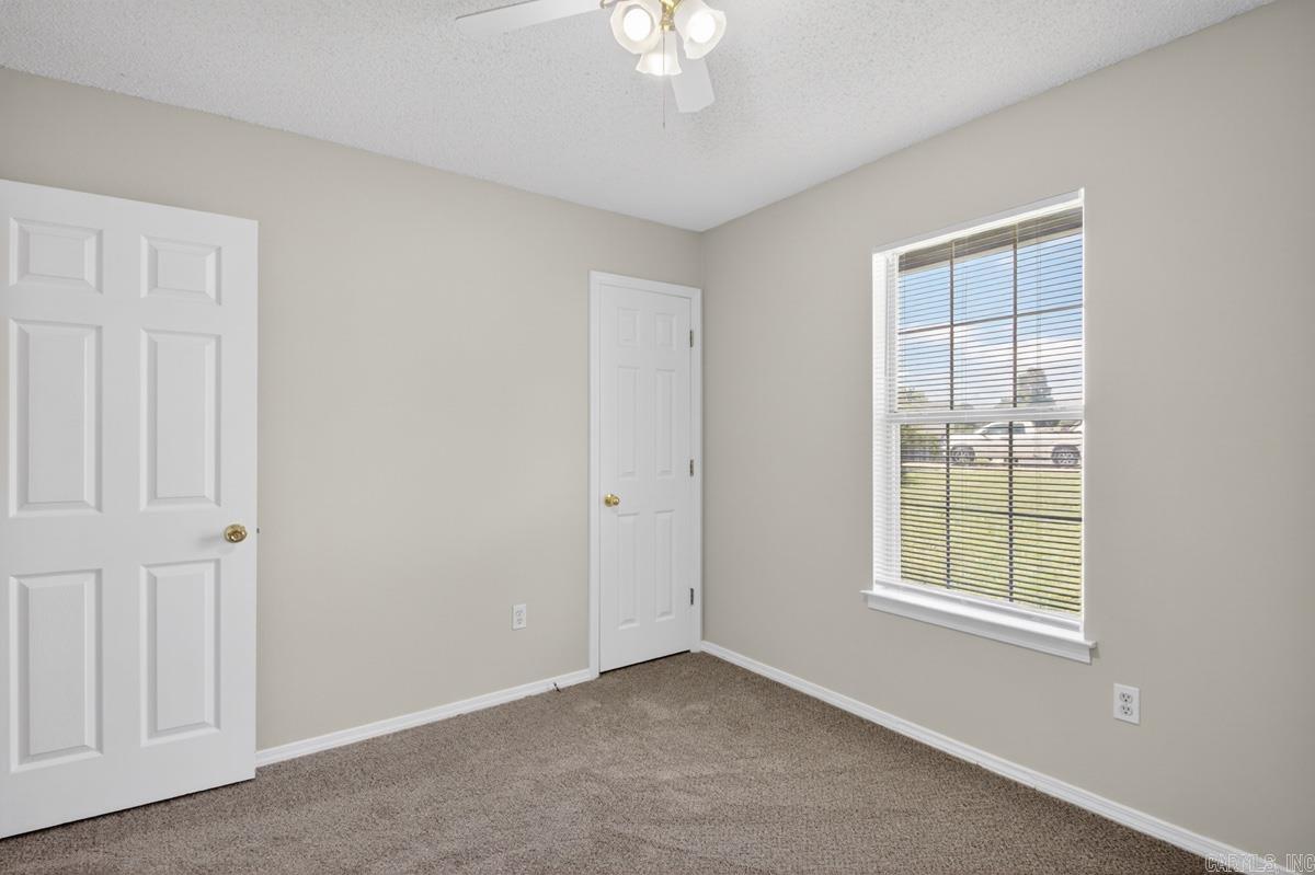 13825 Ridge Crest Drive Property Photo 18