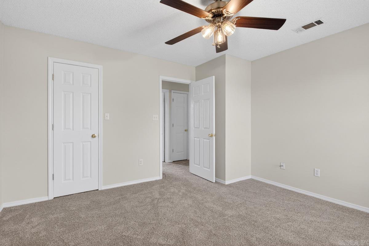13825 Ridge Crest Drive Property Photo 20