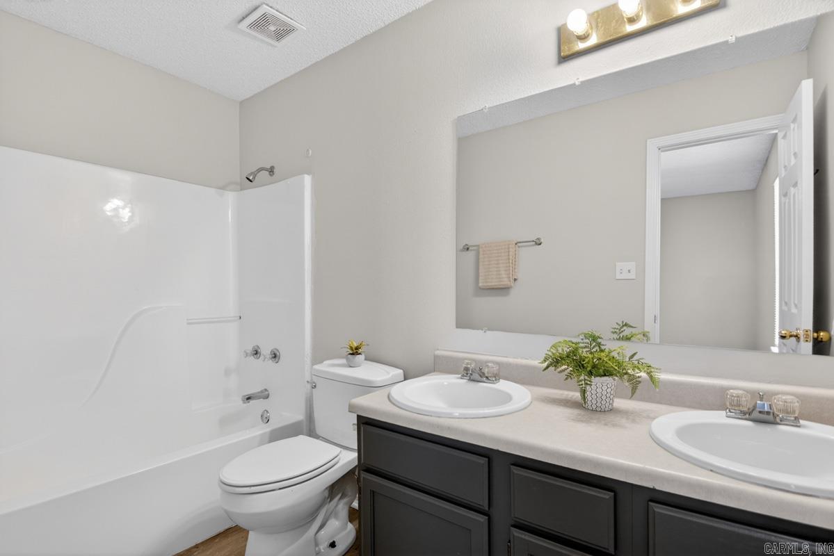 13825 Ridge Crest Drive Property Photo 22