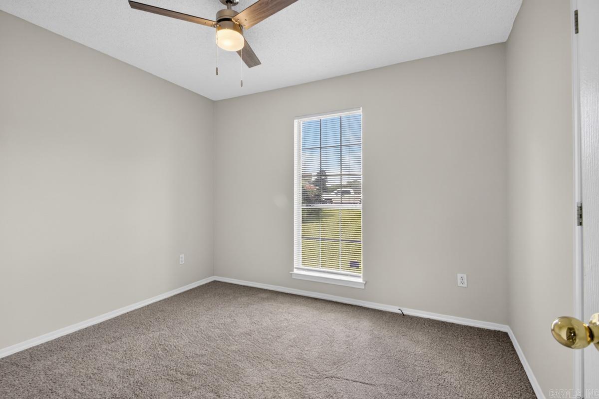 13825 Ridge Crest Drive Property Photo 23