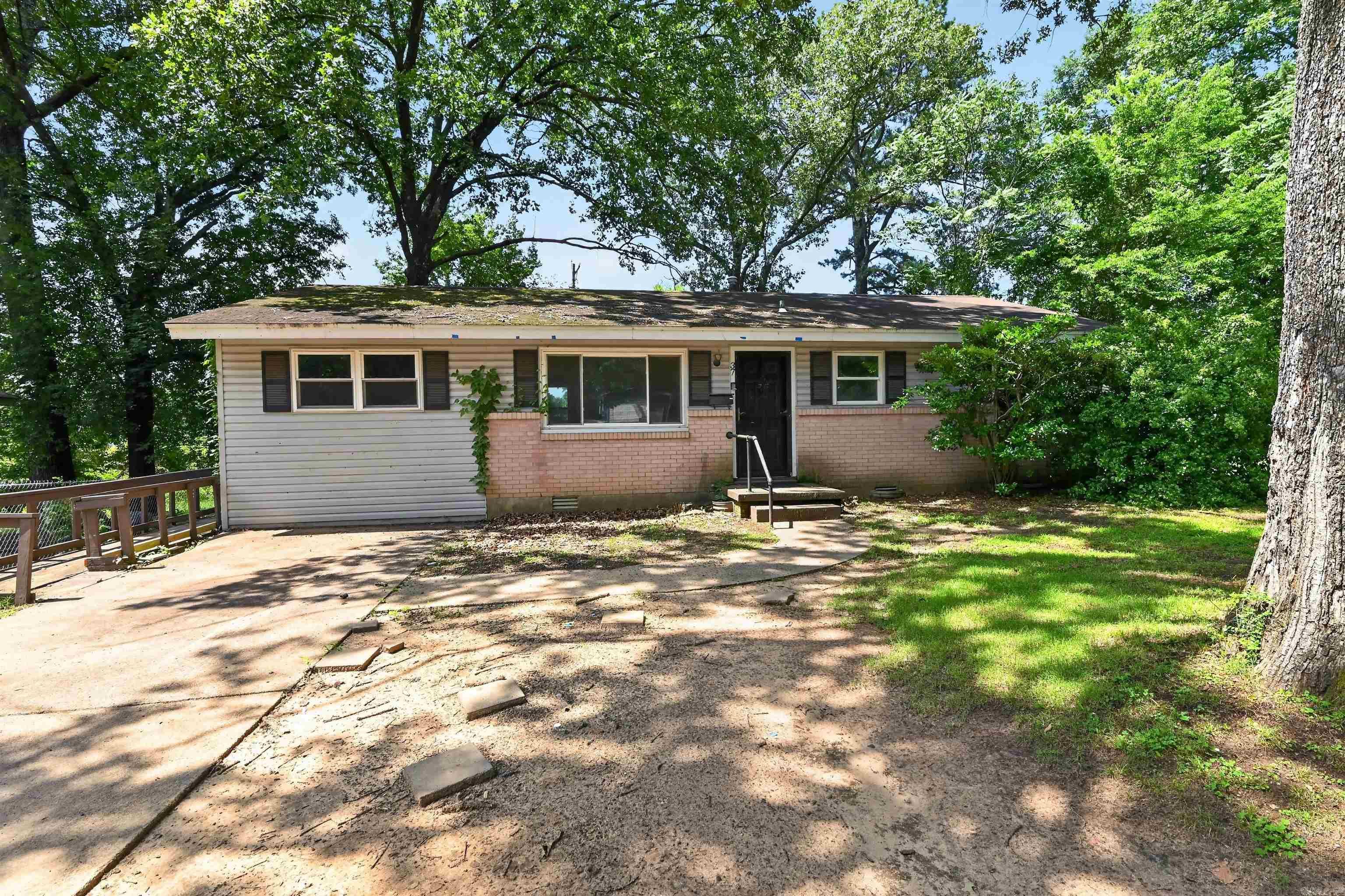 37 Clifton Drive Property Photo 1