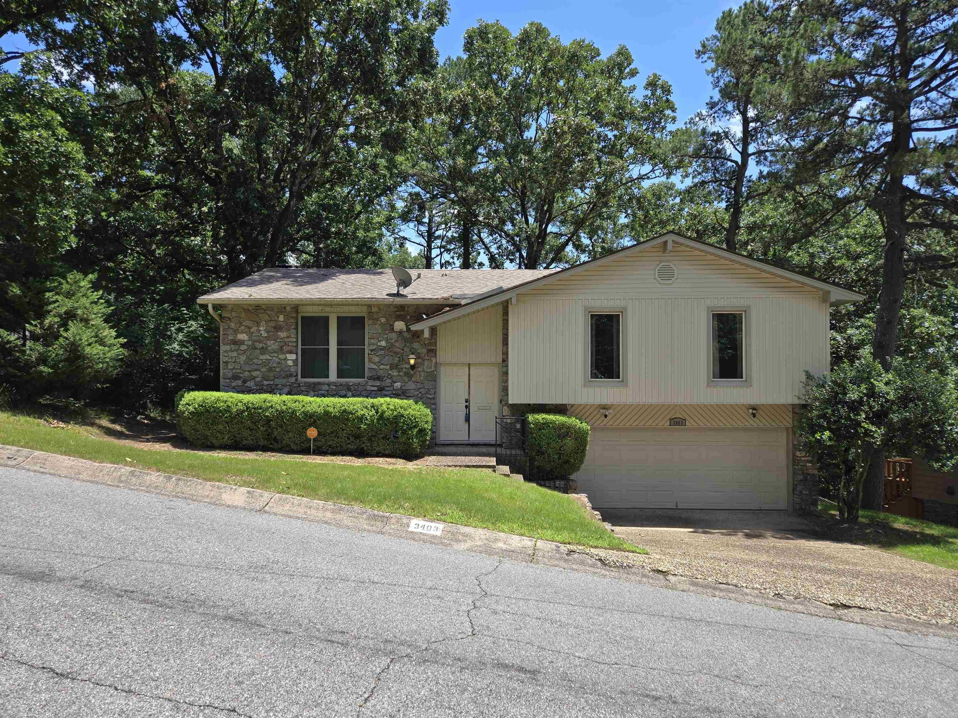 3403 Millbrook Road Property Photo 1