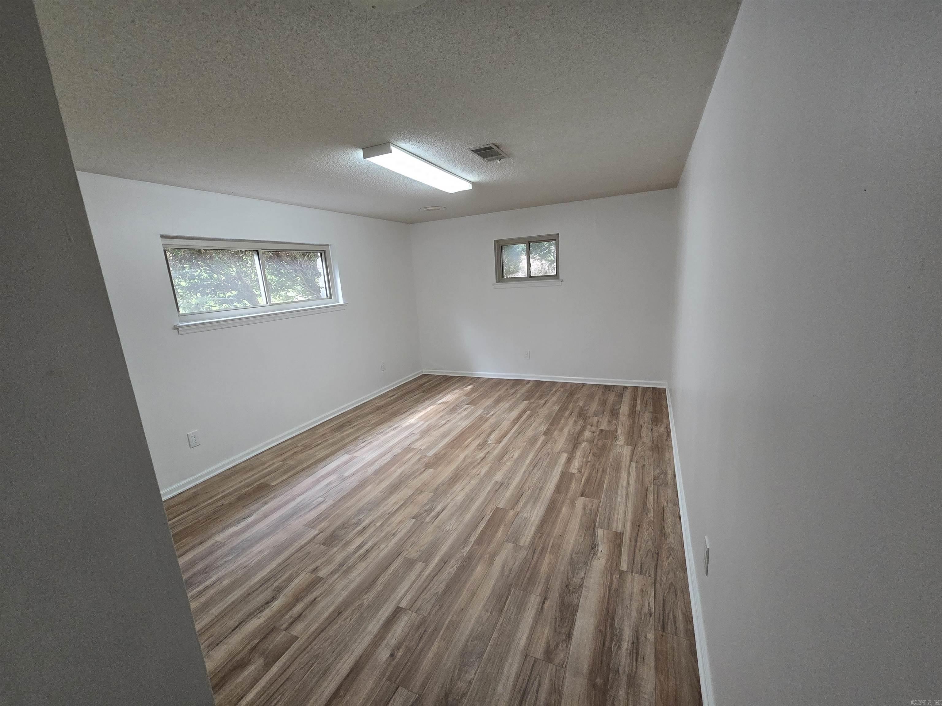3403 Millbrook Road Property Photo 13