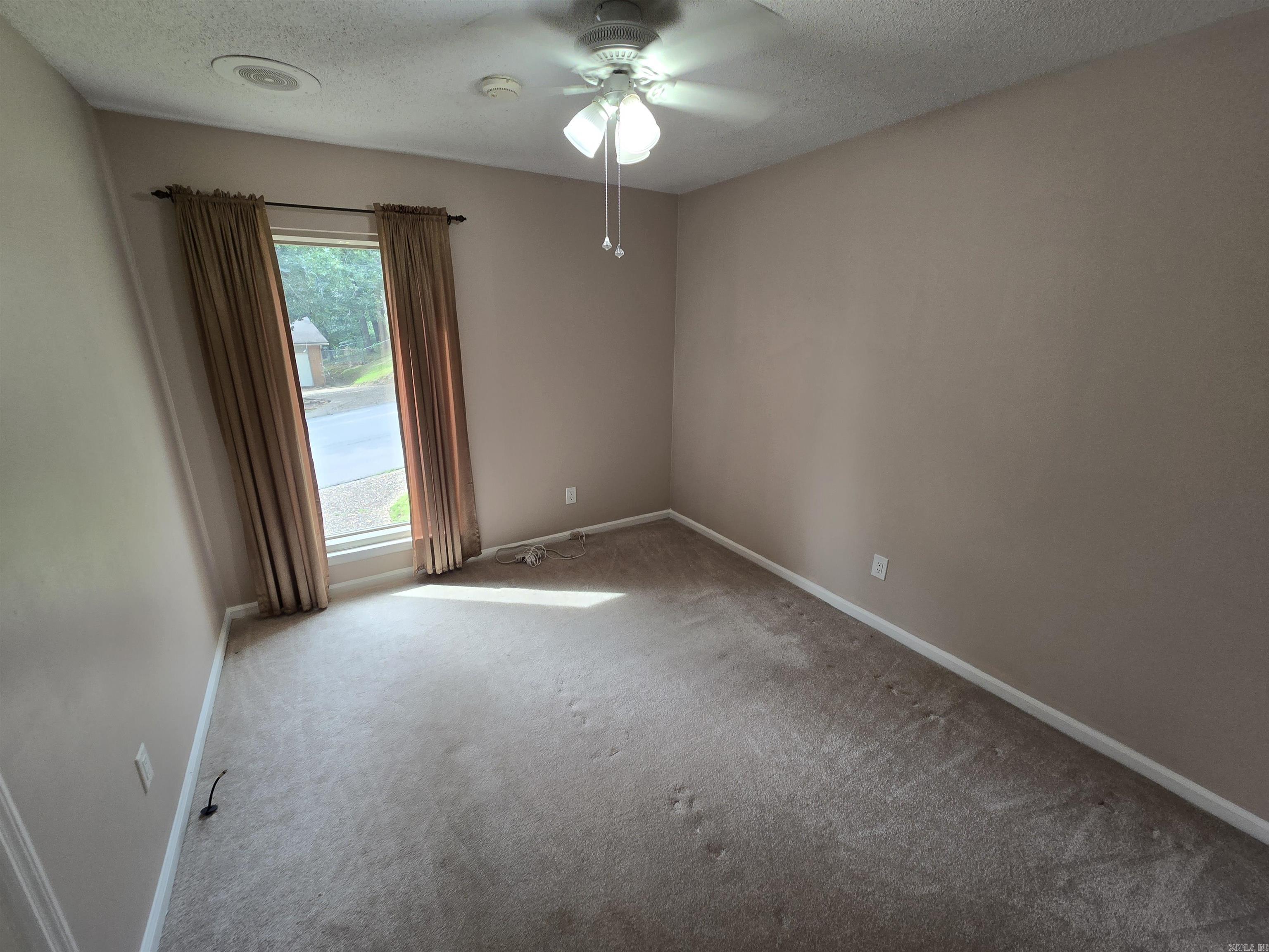 3403 Millbrook Road Property Photo 23