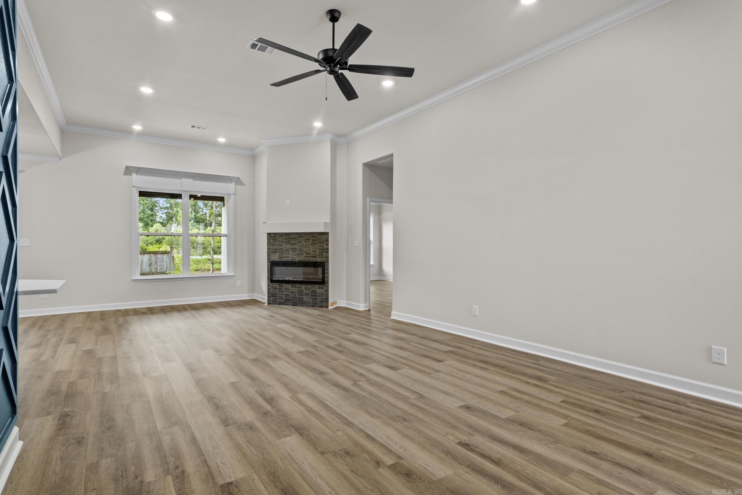 517 Forest Oak Cove Property Photo 6