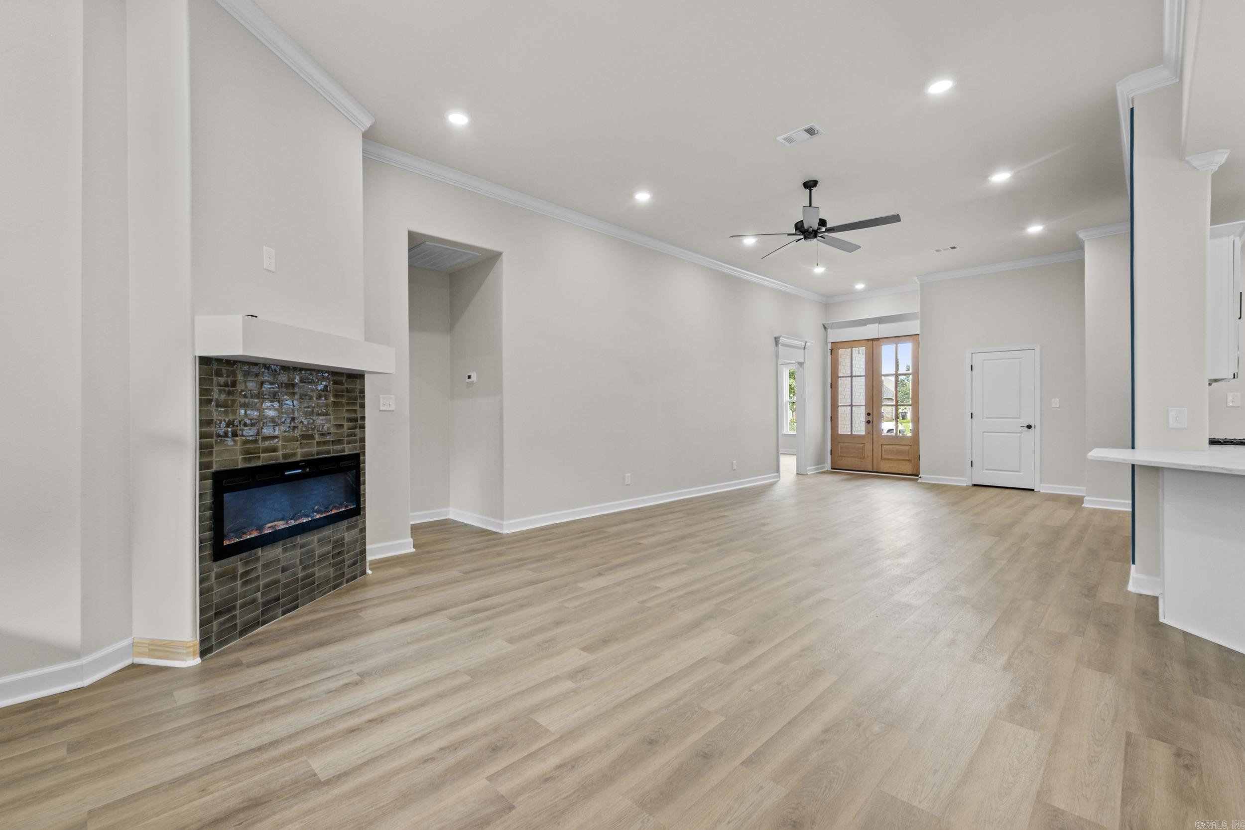 517 Forest Oak Cove Property Photo 7