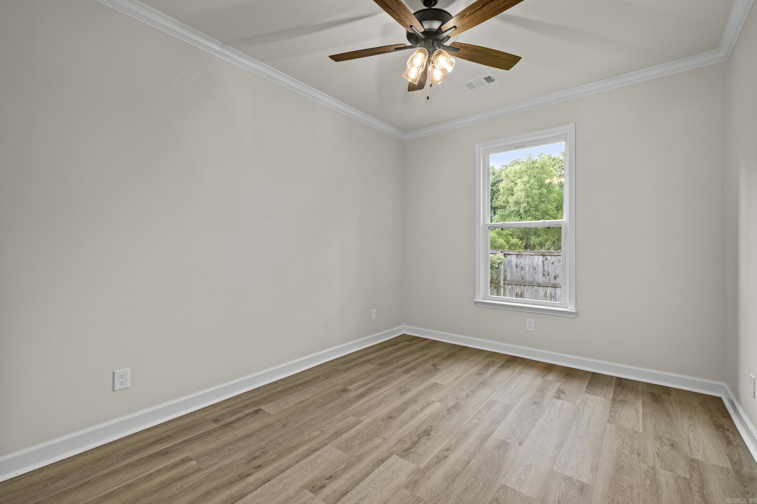 517 Forest Oak Cove Property Photo 23