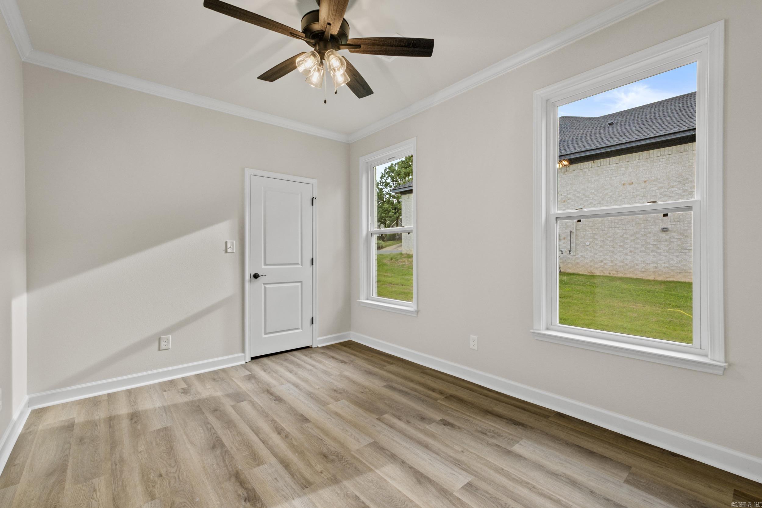 517 Forest Oak Cove Property Photo 26