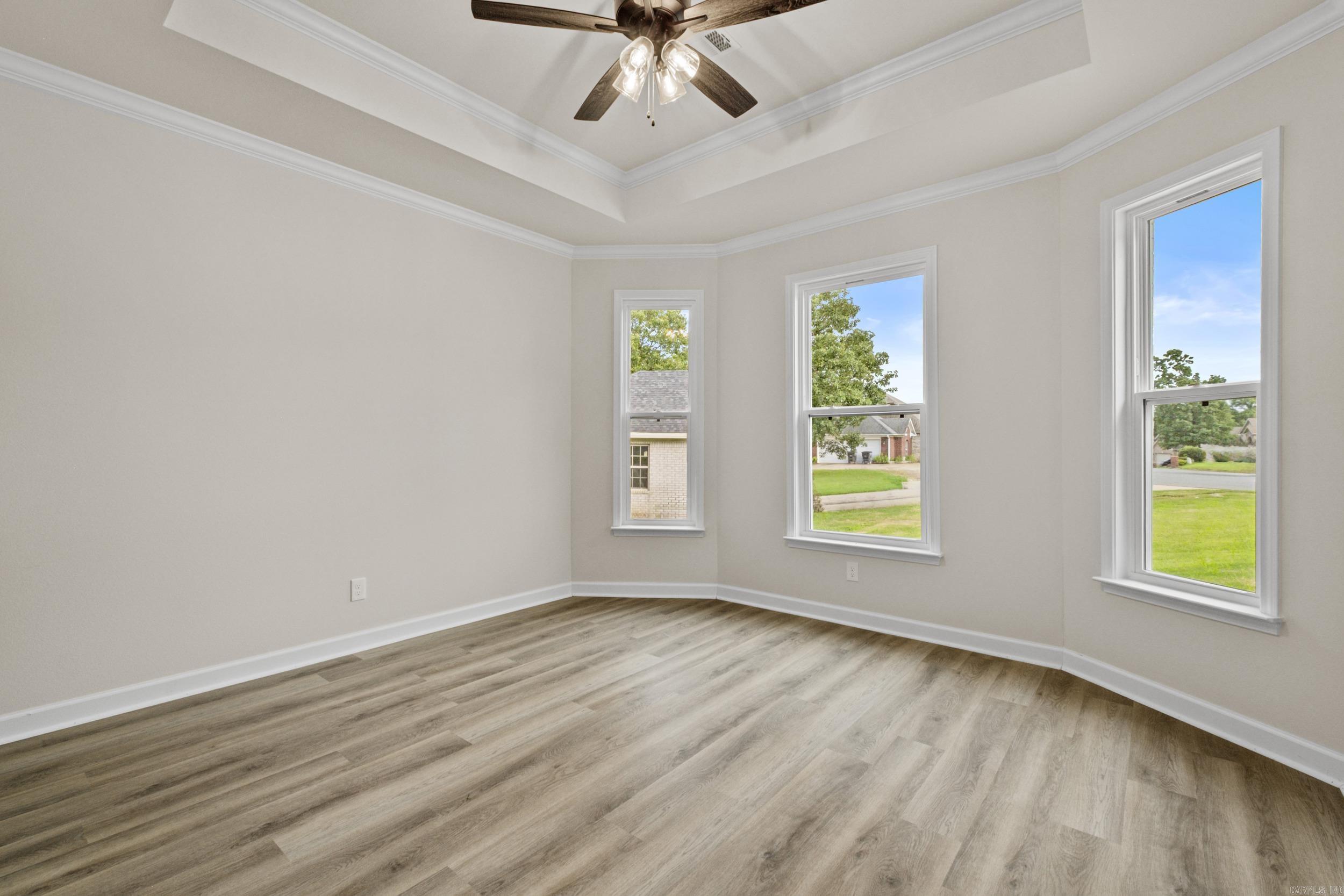 517 Forest Oak Cove Property Photo 28