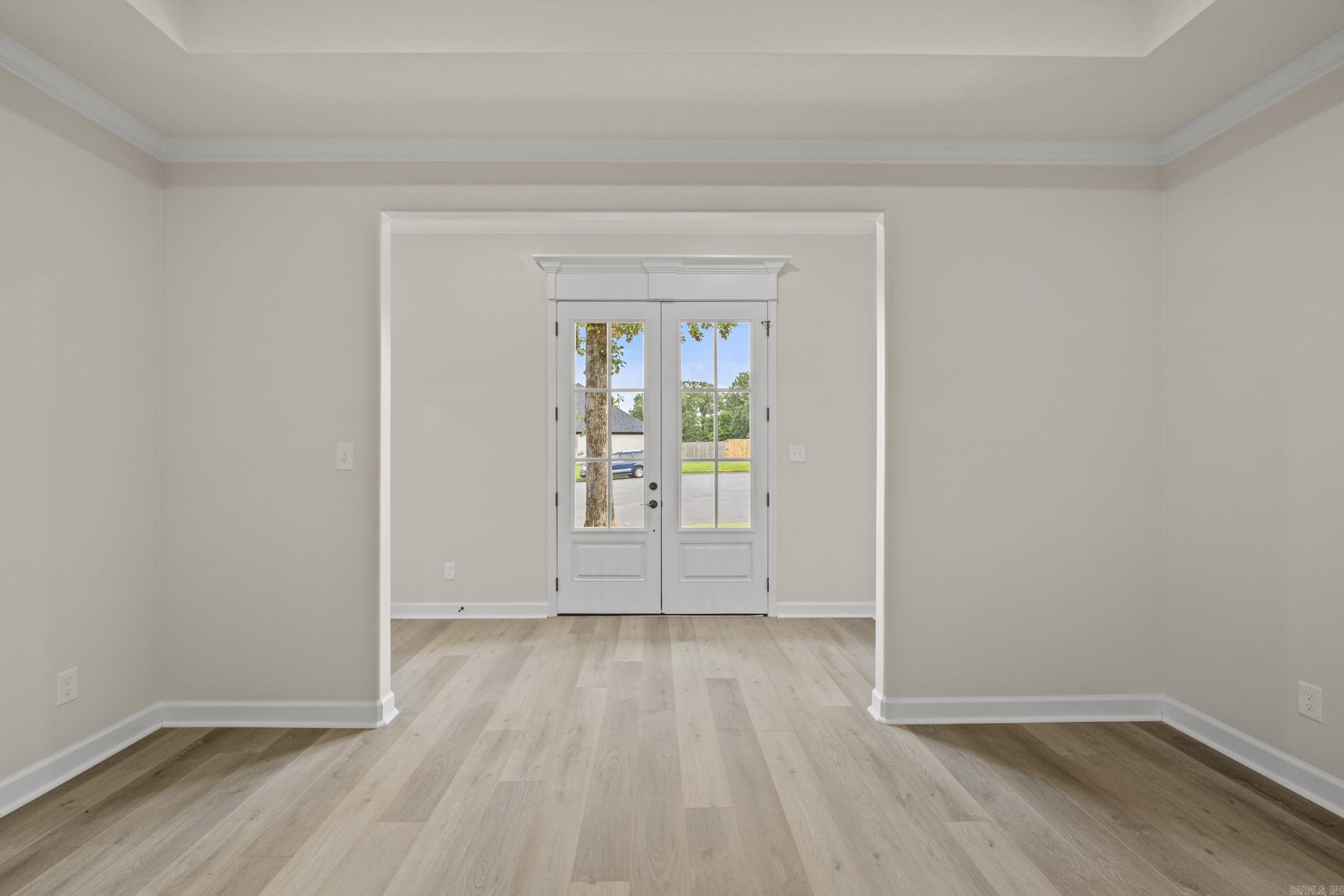 520 Forest Oak Cove Property Photo 5