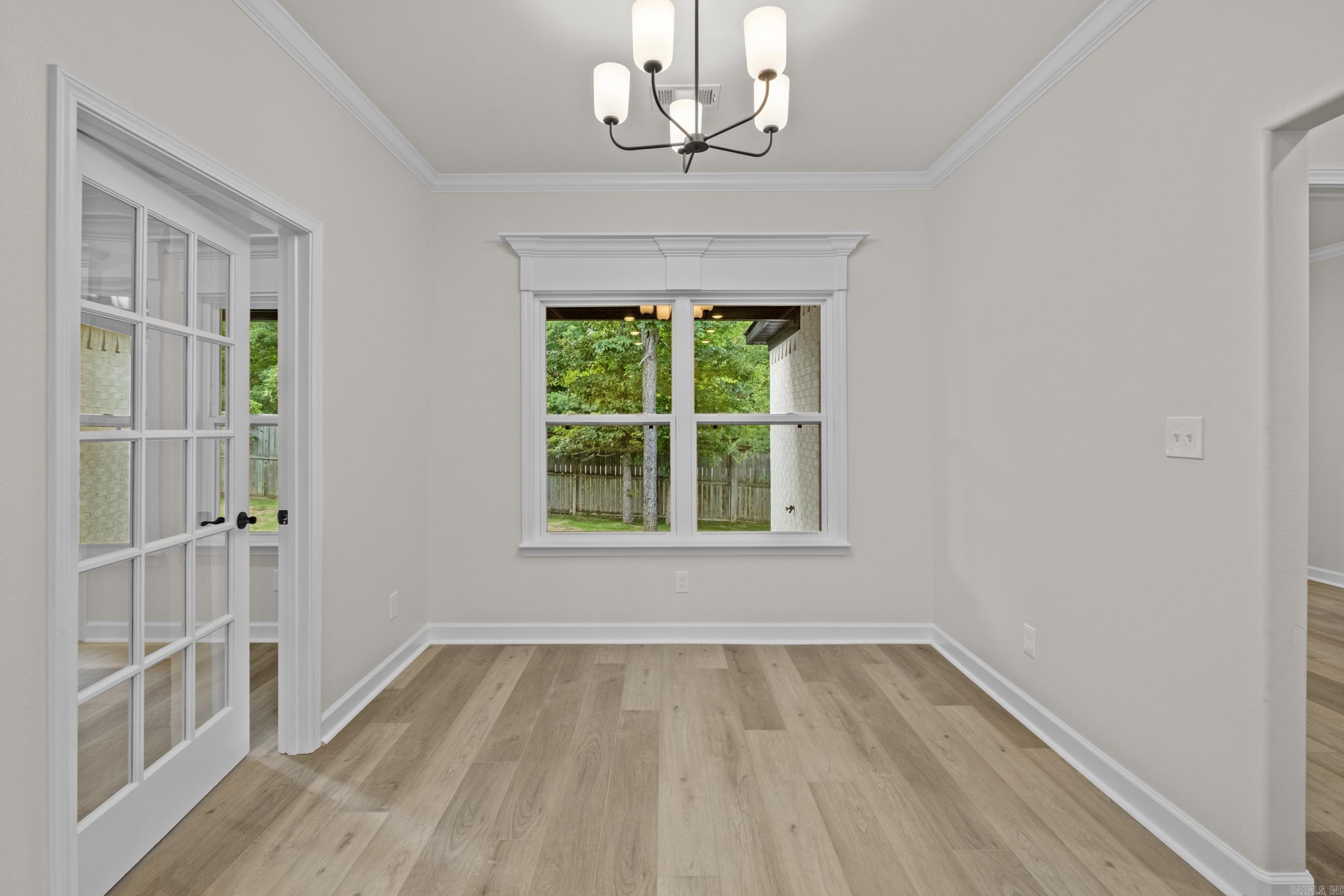 520 Forest Oak Cove Property Photo 16