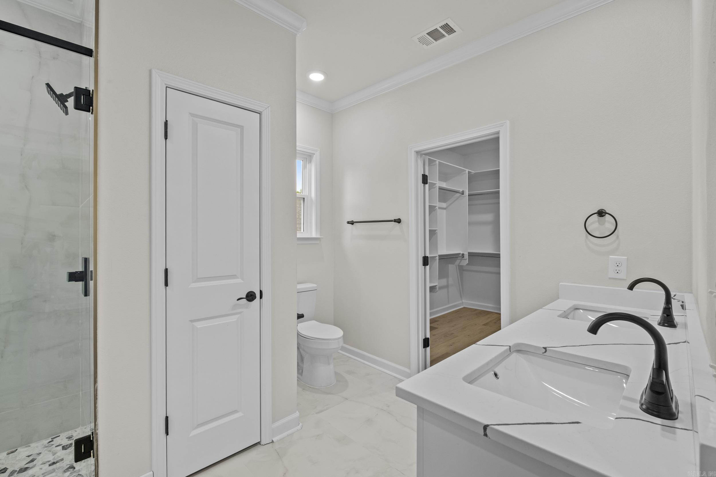 520 Forest Oak Cove Property Photo 19