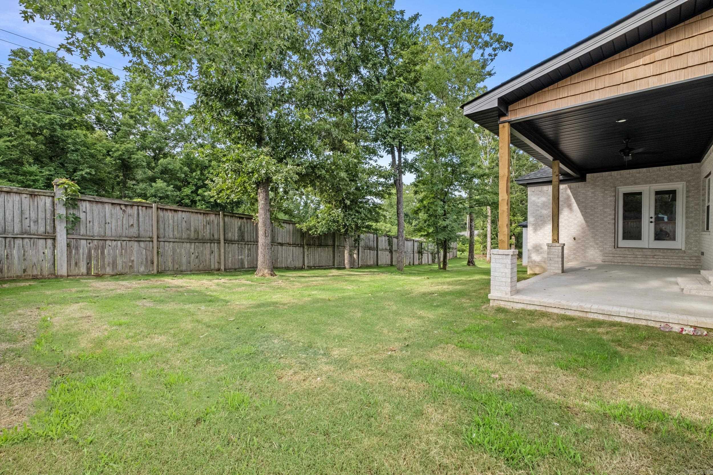 520 Forest Oak Cove Property Photo 36
