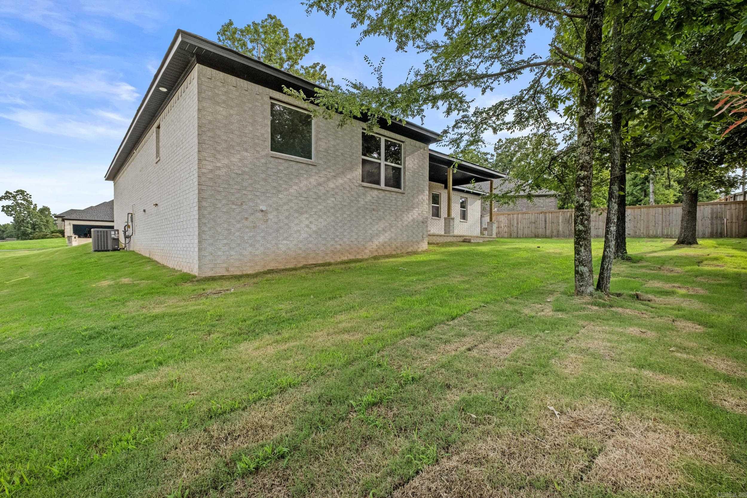 520 Forest Oak Cove Property Photo 38