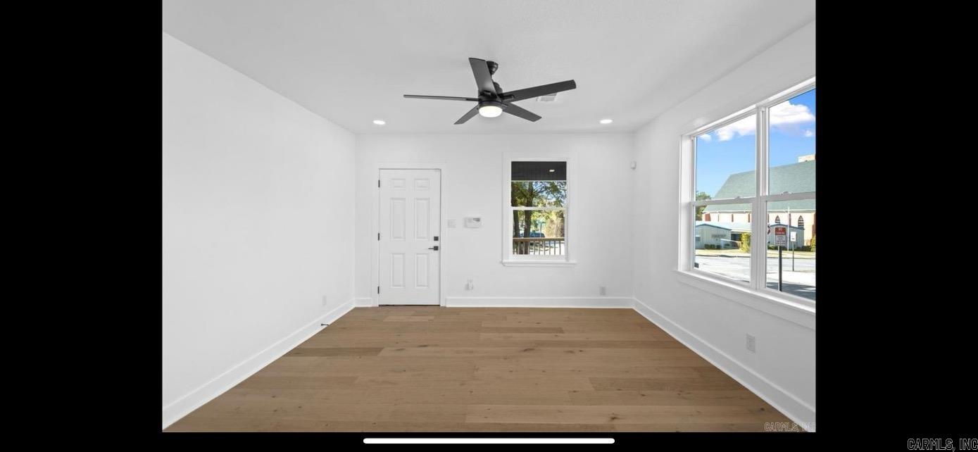 2501 Maple Street Property Photo 3