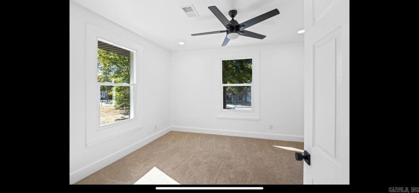 2501 Maple Street Property Photo 11