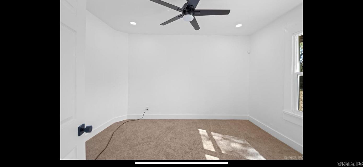 2501 Maple Street Property Photo 16