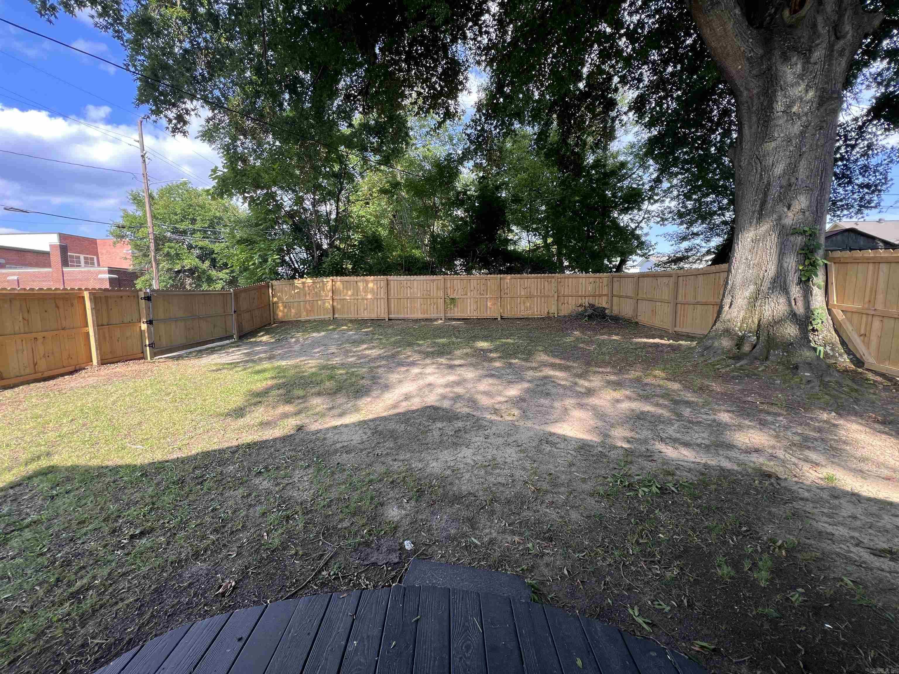 2501 Maple Street Property Photo 29