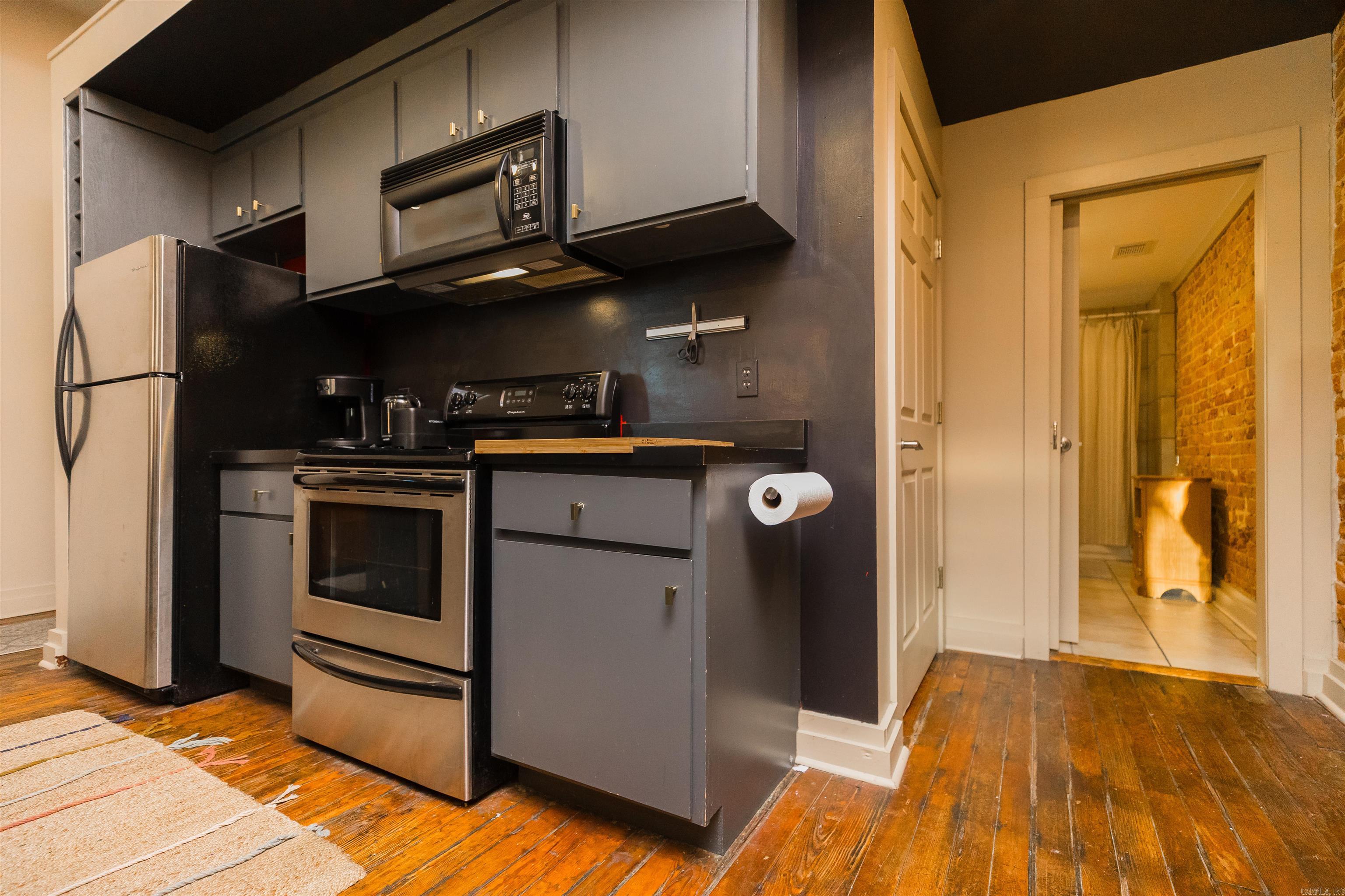241 S Main Property Photo 18