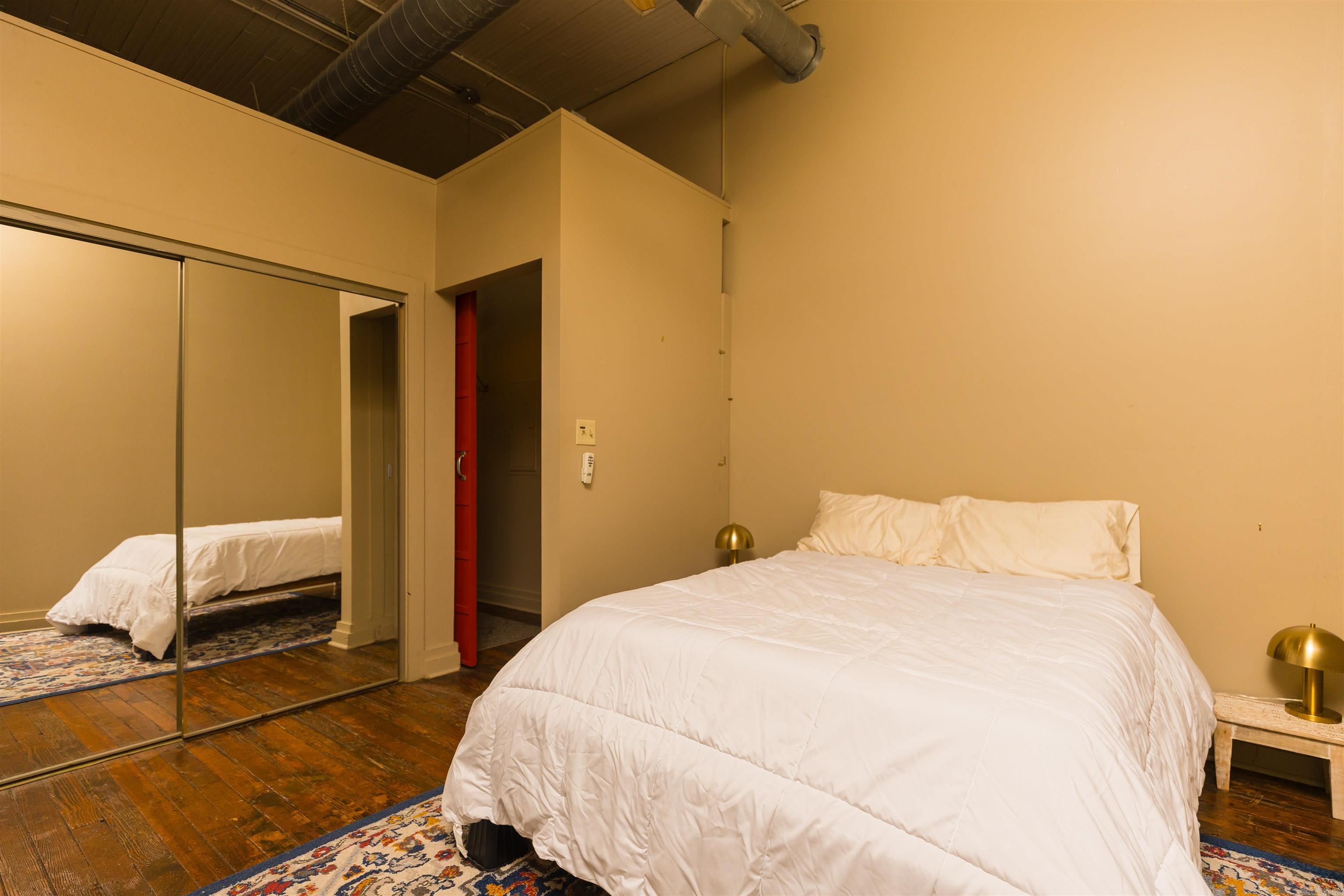 241 S Main Property Photo 32