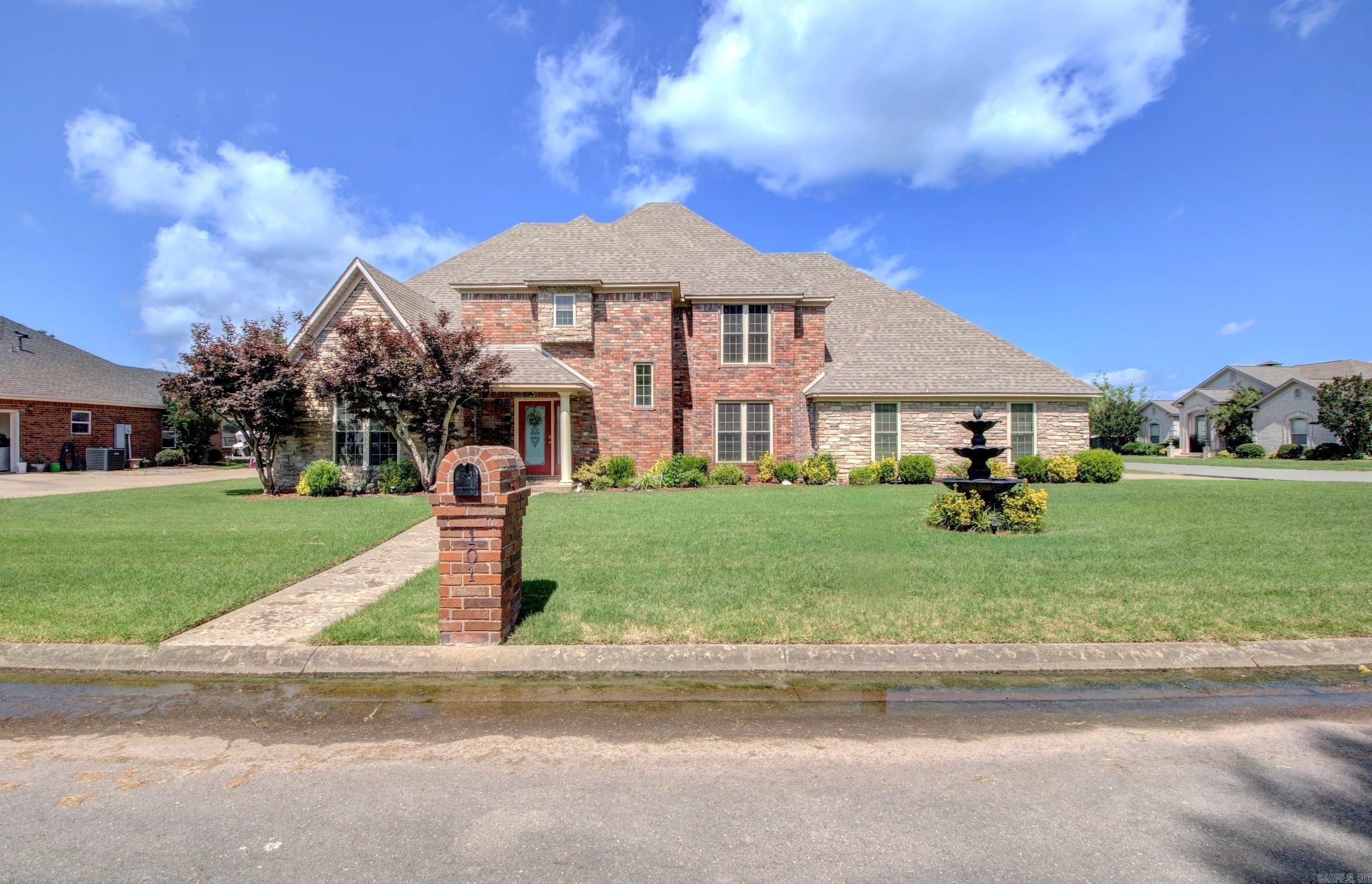 101 Magnolia Circle Property Photo 1